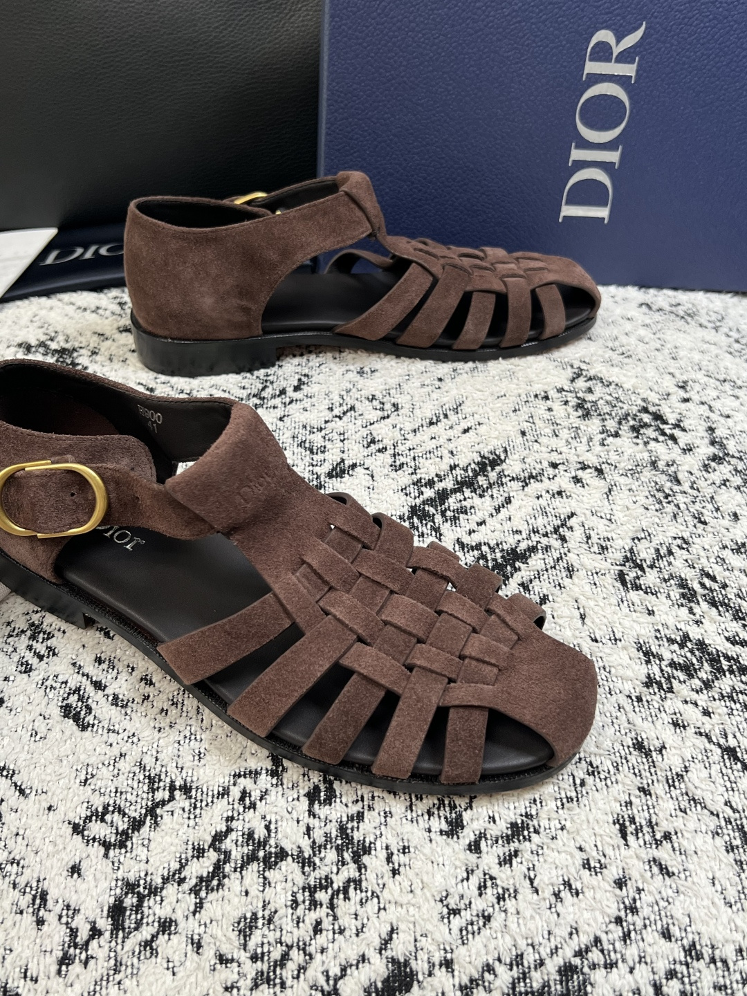 Dior  高品质  顶级工艺品  迪奥  皮鞋系列专柜同步原厂配置，意大利进口牛皮，全进口水染牛皮里垫，鞋底：原厂特供