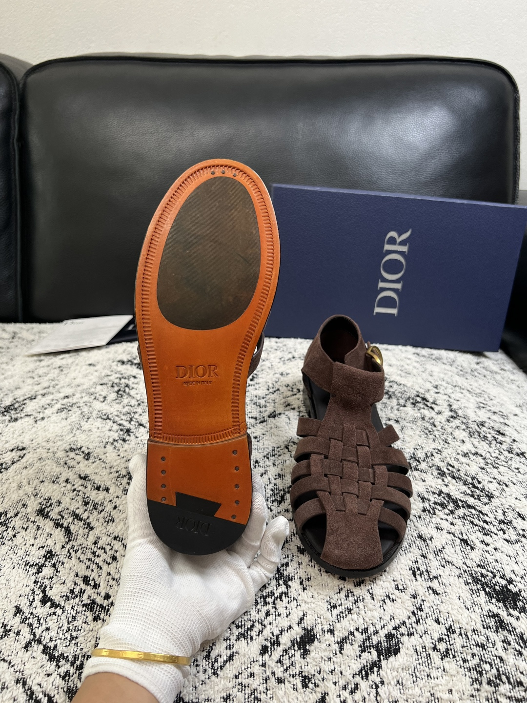 Dior  高品质  顶级工艺品  迪奥  皮鞋系列专柜同步原厂配置，意大利进口牛皮，全进口水染牛皮里垫，鞋底：原厂特供
