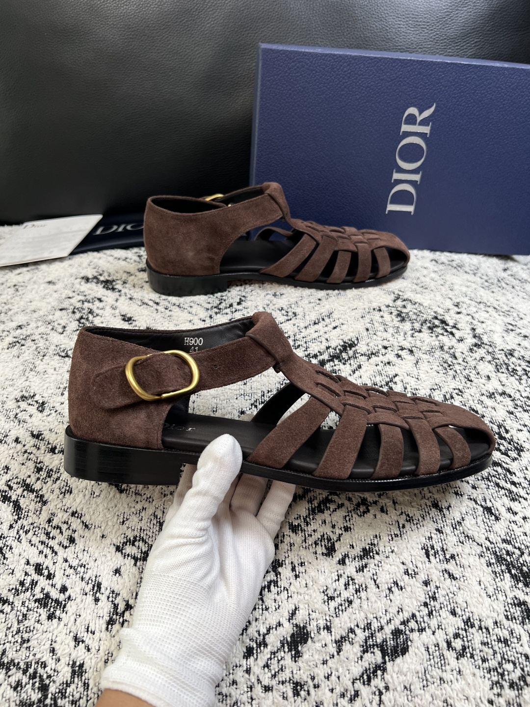 Dior  高品质  顶级工艺品  迪奥  皮鞋系列专柜同步原厂配置，意大利进口牛皮，全进口水染牛皮里垫，鞋底：原厂特供