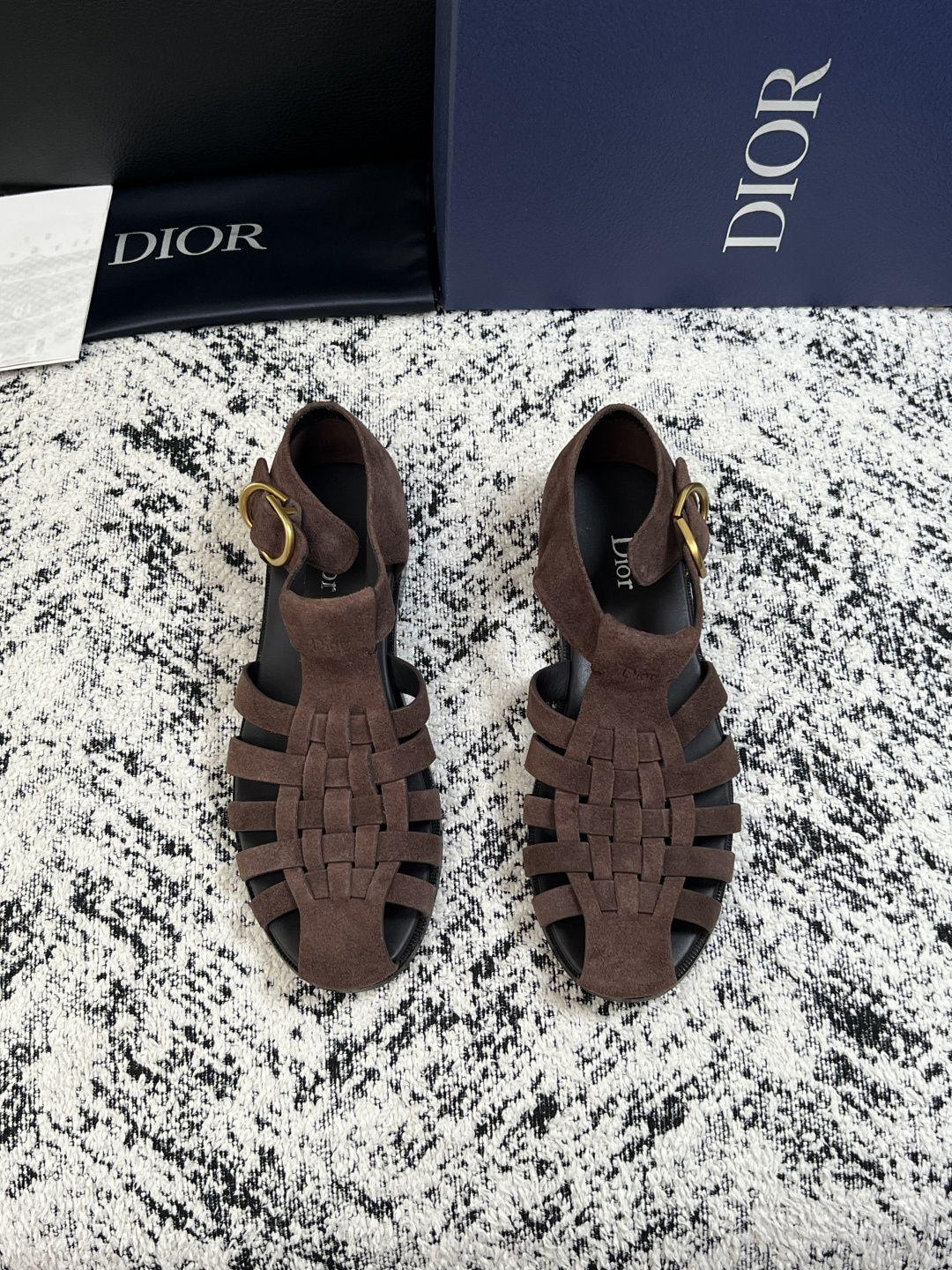 Dior  高品质  顶级工艺品  迪奥  皮鞋系列专柜同步原厂配置，意大利进口牛皮，全进口水染牛皮里垫，鞋底：原厂特供