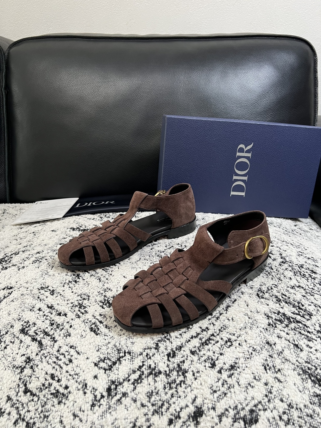 Dior  高品质  顶级工艺品  迪奥  皮鞋系列专柜同步原厂配置，意大利进口牛皮，全进口水染牛皮里垫，鞋底：原厂特供