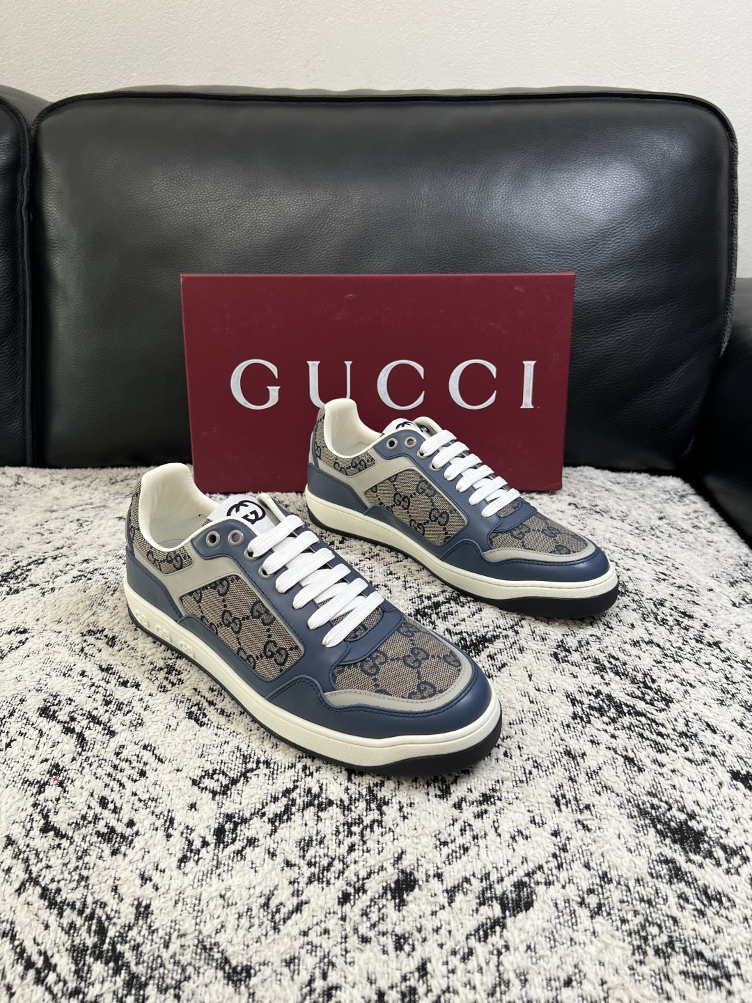 Gucci  高品质  顶级工艺品  古奇专柜新款，原厂配置意大利进口牛皮面料，进口牛皮内里垫，透气舒适，鞋底：原厂特供
