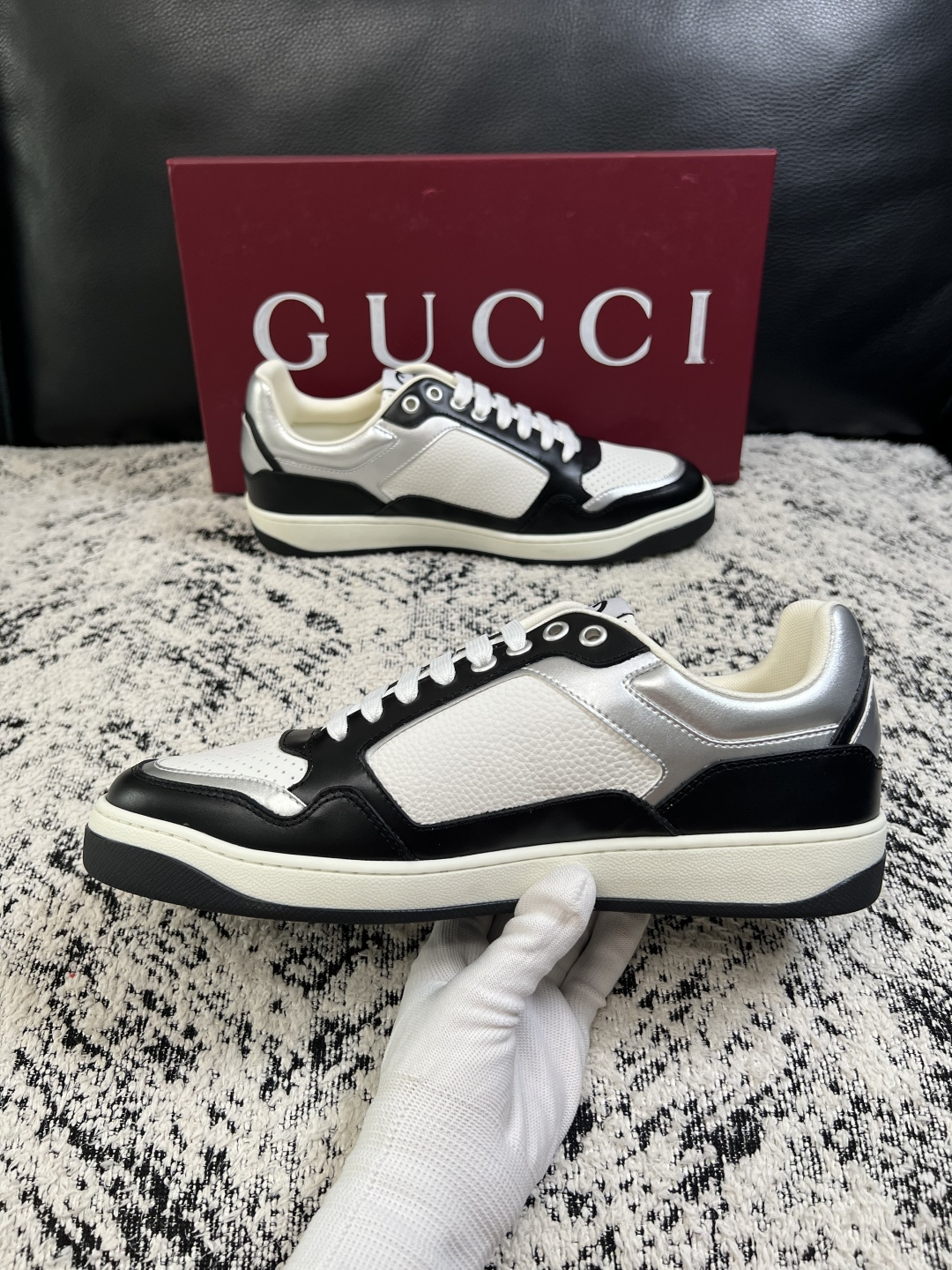 Gucci  高品质  顶级工艺品  古奇专柜新款，原厂配置意大利进口牛皮面料，进口牛皮内里垫，透气舒适，鞋底：原厂特供