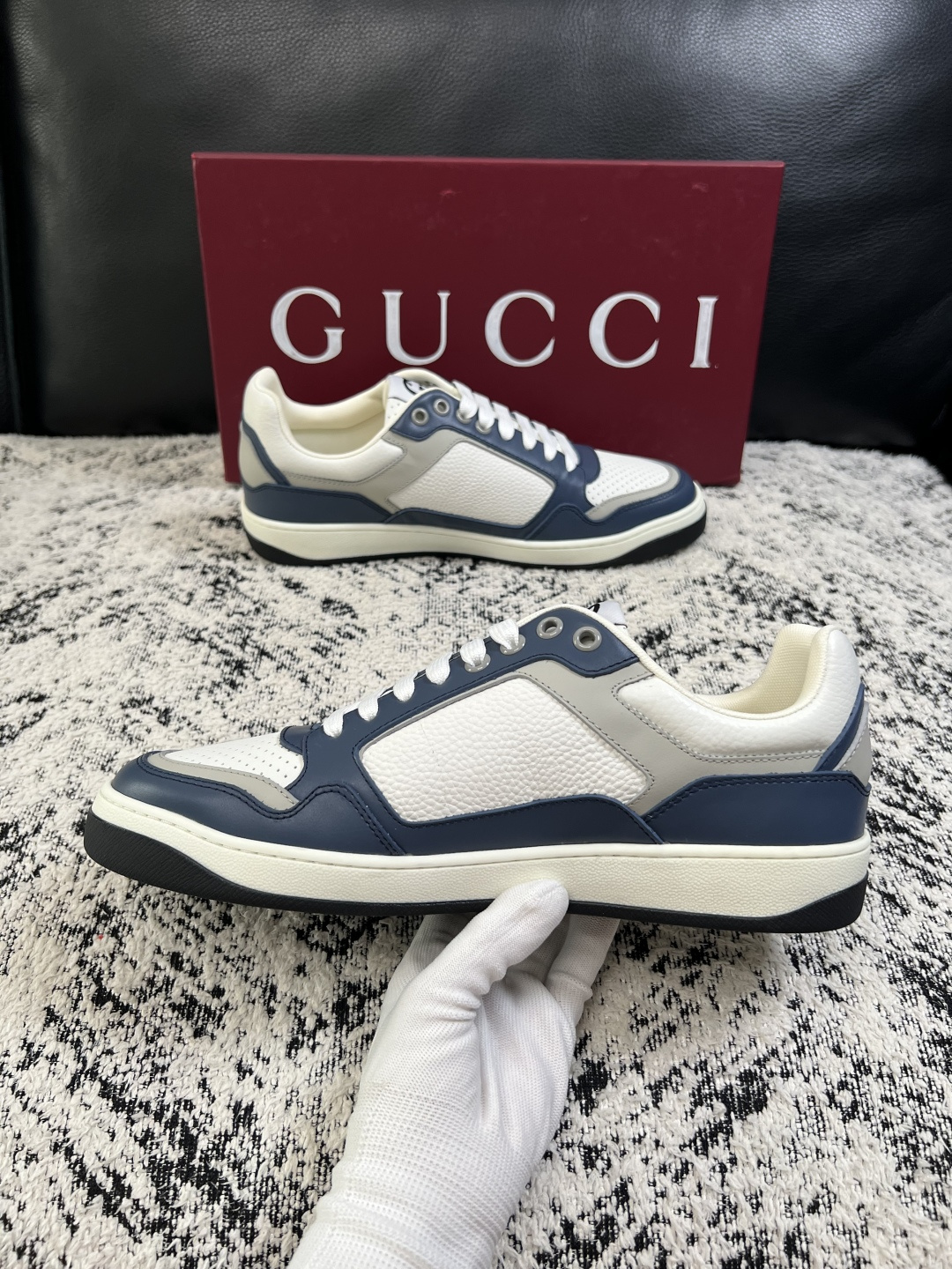 Gucci  高品质  顶级工艺品  古奇专柜新款，原厂配置意大利进口牛皮面料，进口牛皮内里垫，透气舒适，鞋底：原厂特供