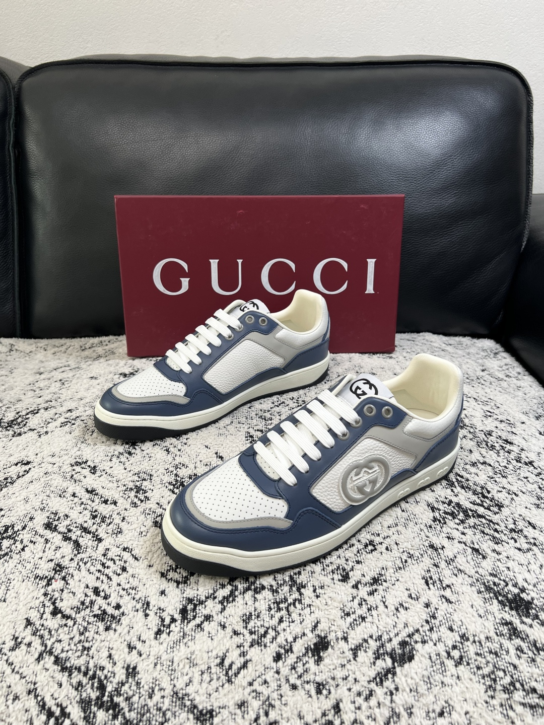 Gucci  高品质  顶级工艺品  古奇专柜新款，原厂配置意大利进口牛皮面料，进口牛皮内里垫，透气舒适，鞋底：原厂特供
