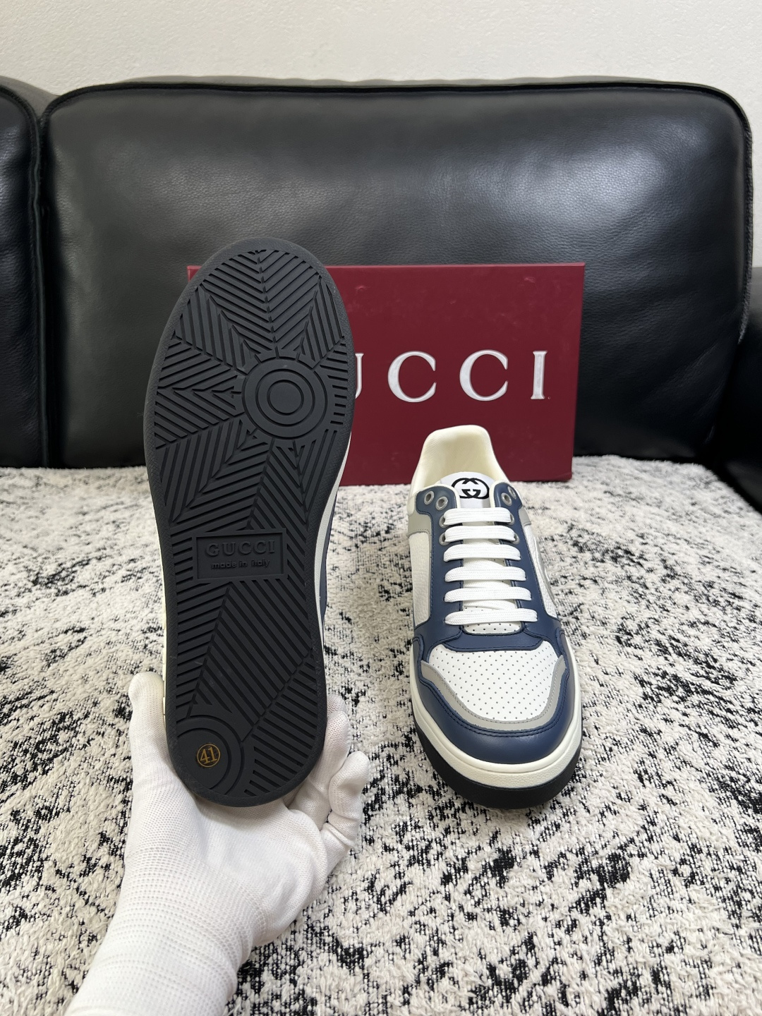 Gucci  高品质  顶级工艺品  古奇专柜新款，原厂配置意大利进口牛皮面料，进口牛皮内里垫，透气舒适，鞋底：原厂特供