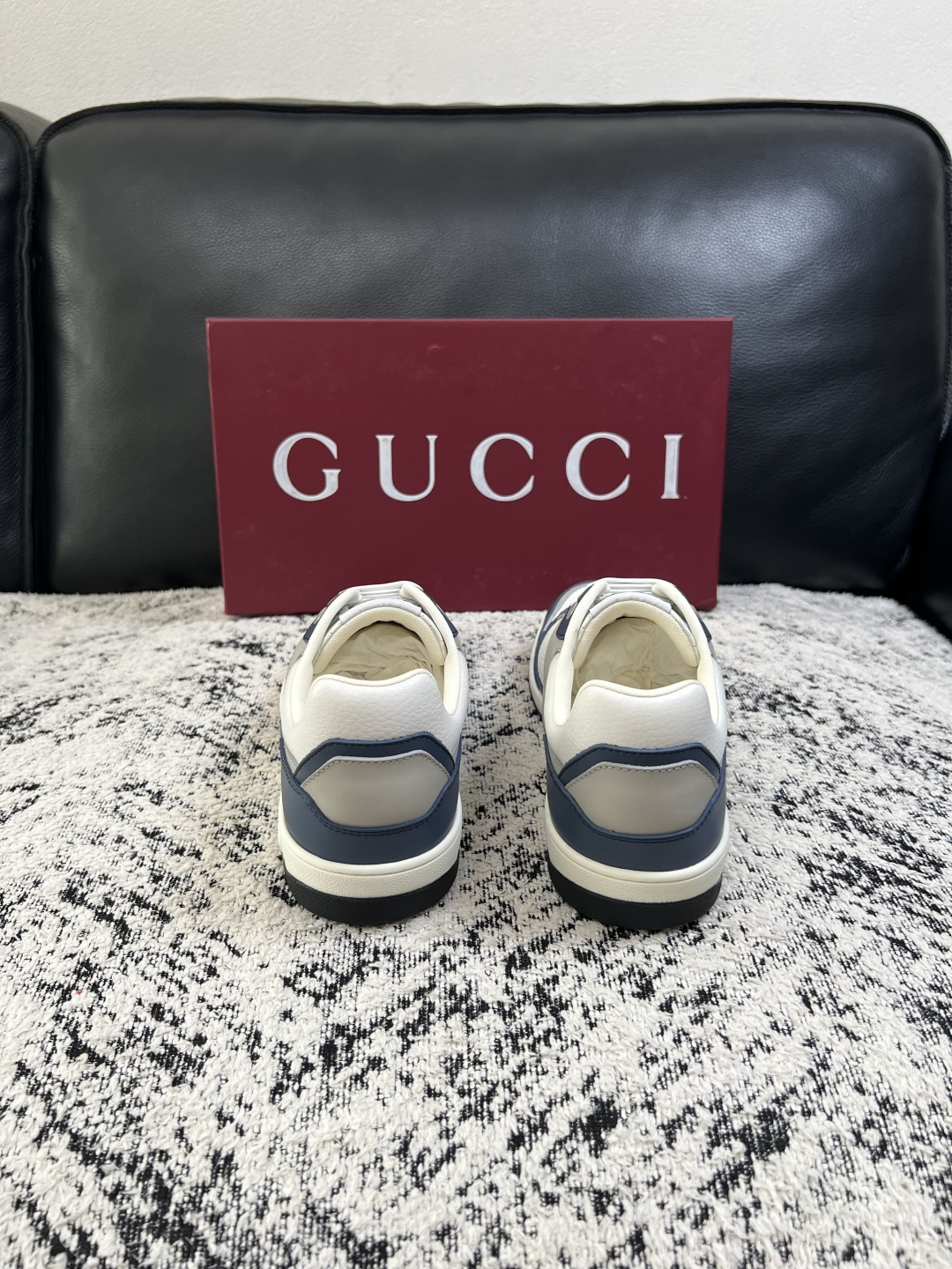 Gucci  高品质  顶级工艺品  古奇专柜新款，原厂配置意大利进口牛皮面料，进口牛皮内里垫，透气舒适，鞋底：原厂特供