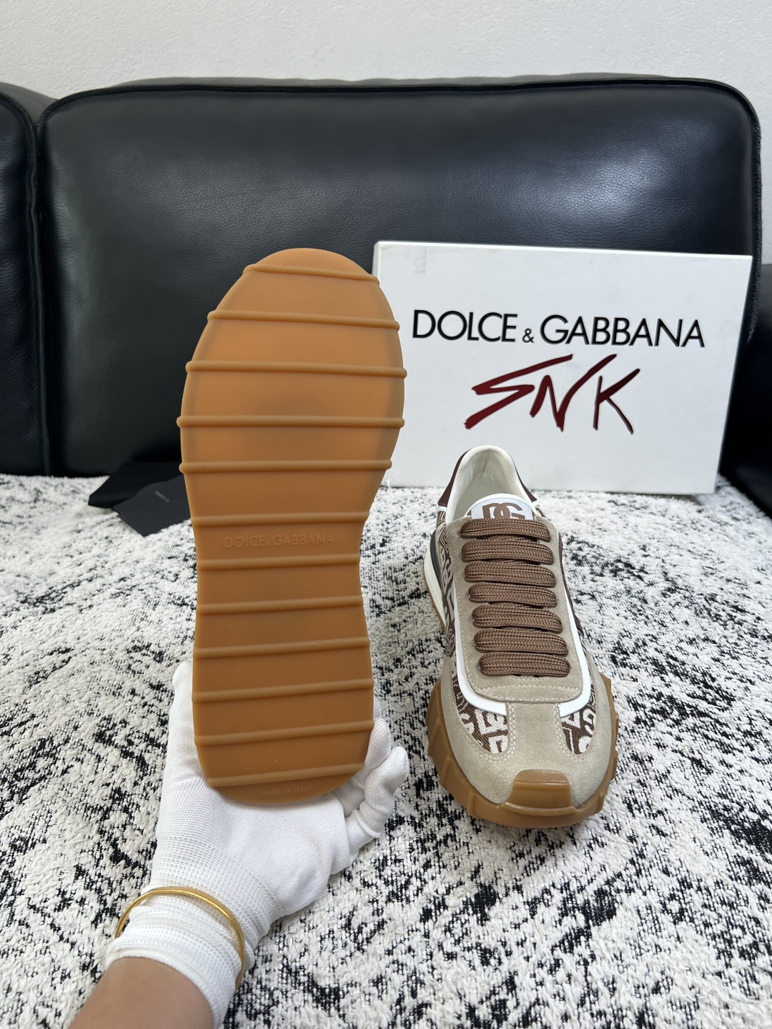 Dolce & Gabbana   高品质  顶级工艺品  杜嘉班纳 爆款专柜新品同步，鞋面意大利进口牛皮面料，高品质复