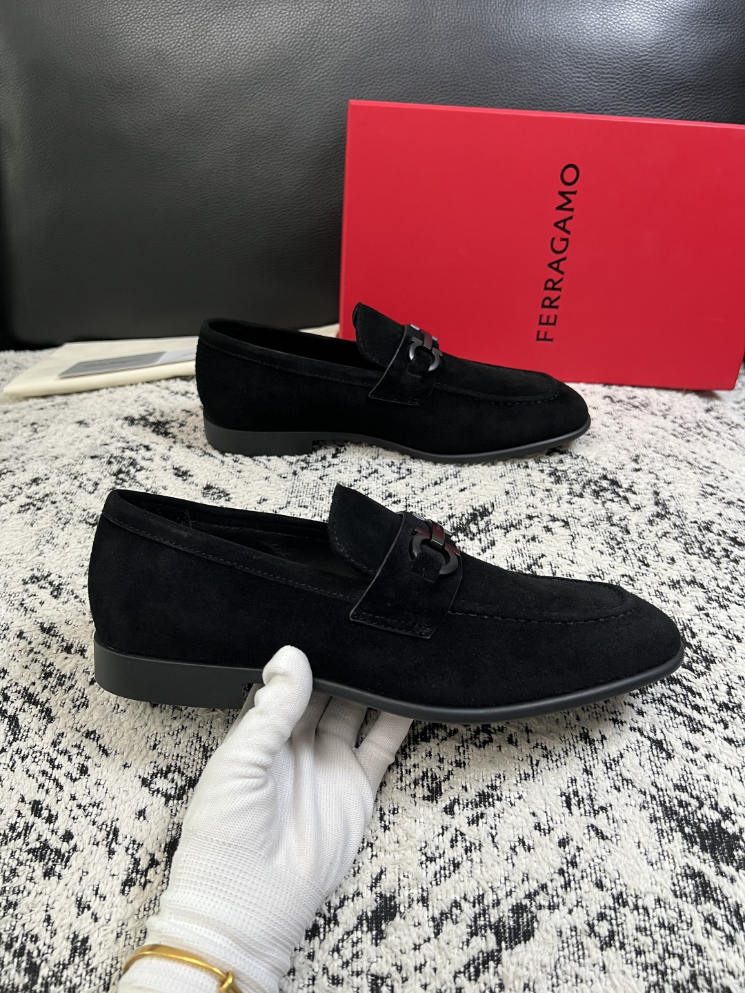 Ferragamo  高品质  顶级工艺品  菲拉格慕  皮鞋专柜同步发售原厂配置，意大利进口原版牛皮，进口水染牛里 ，