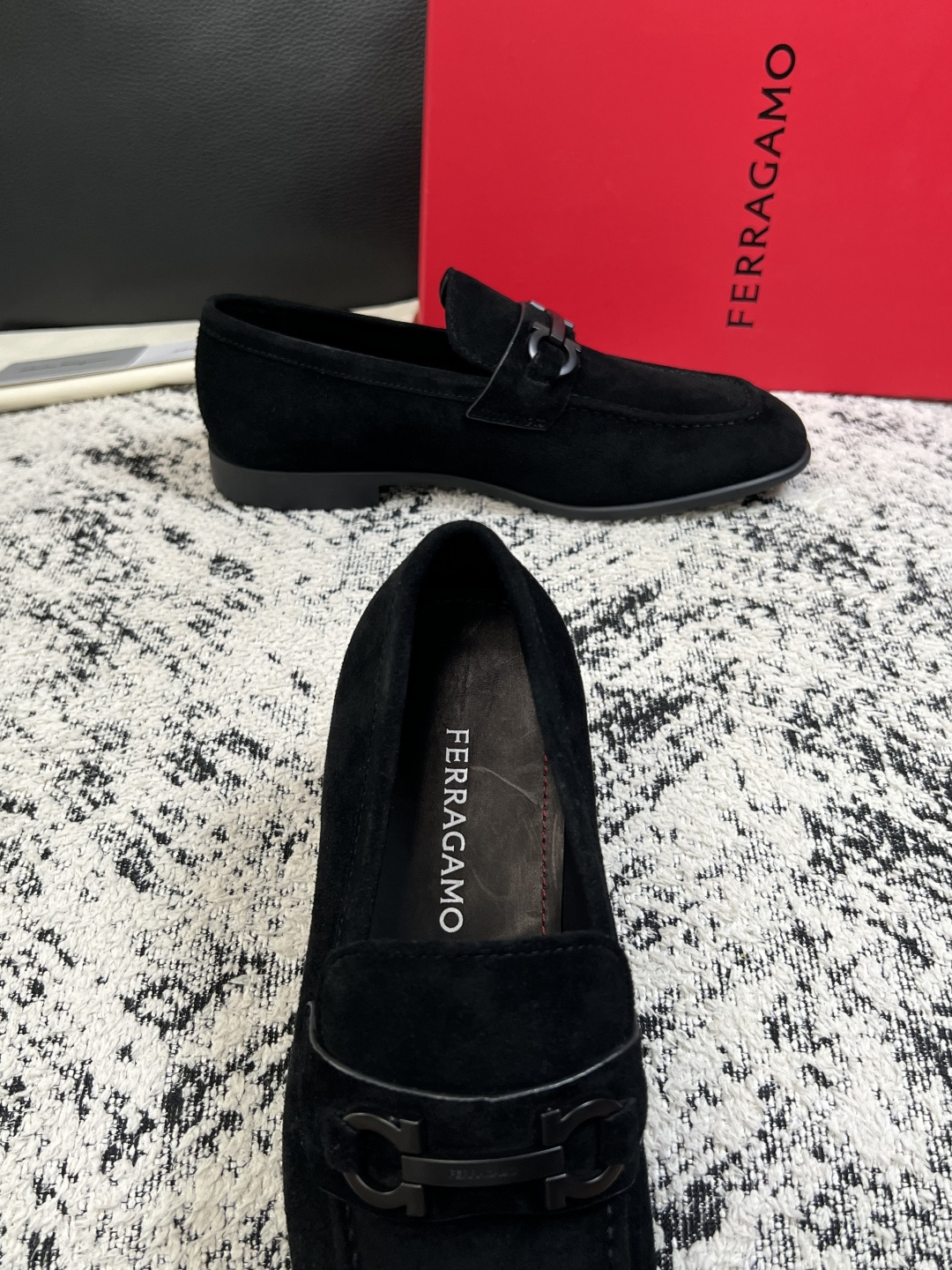 Ferragamo  高品质  顶级工艺品  菲拉格慕  皮鞋专柜同步发售原厂配置，意大利进口原版牛皮，进口水染牛里 ，
