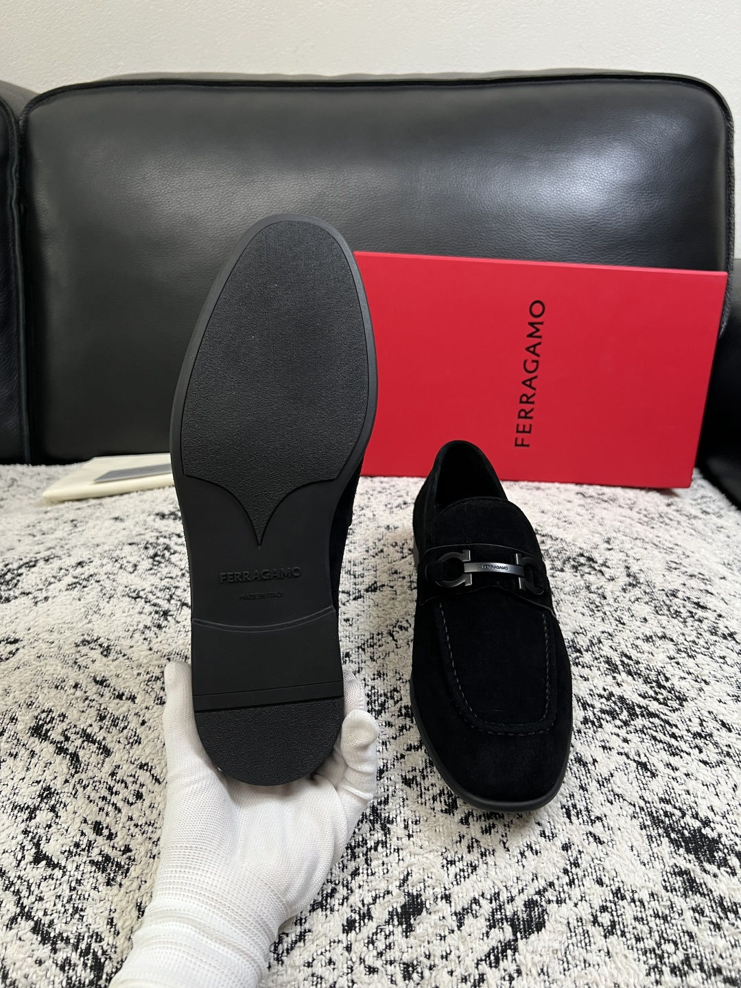 Ferragamo  高品质  顶级工艺品  菲拉格慕  皮鞋专柜同步发售原厂配置，意大利进口原版牛皮，进口水染牛里 ，