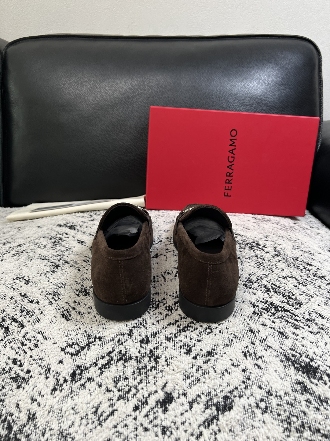 Ferragamo  高品质  顶级工艺品  菲拉格慕  皮鞋专柜同步发售原厂配置，意大利进口原版牛皮，进口水染牛里 ，