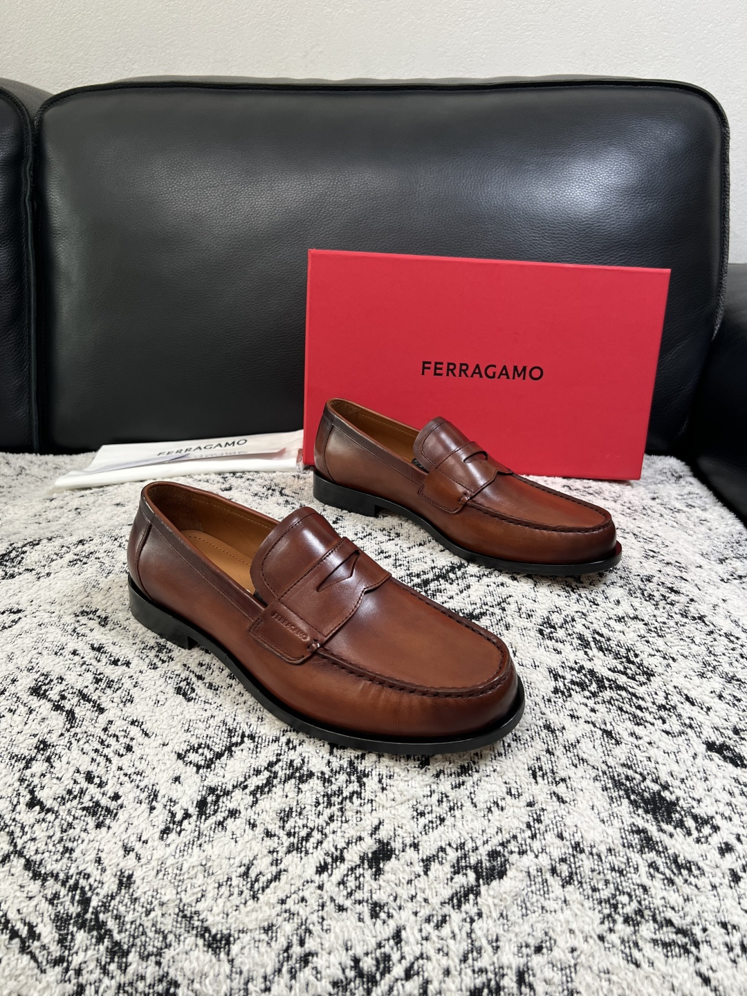 Ferragamo 高品质 顶级工艺品 菲拉格慕 皮鞋专柜同步发售原厂配置,意大利进口原版牛皮,进口水染牛里 , Ferragamo 高品质 顶级工艺品 菲拉格慕 皮鞋专柜同步发售原厂配置,意大利进口原版牛皮,进口水染牛里 ,