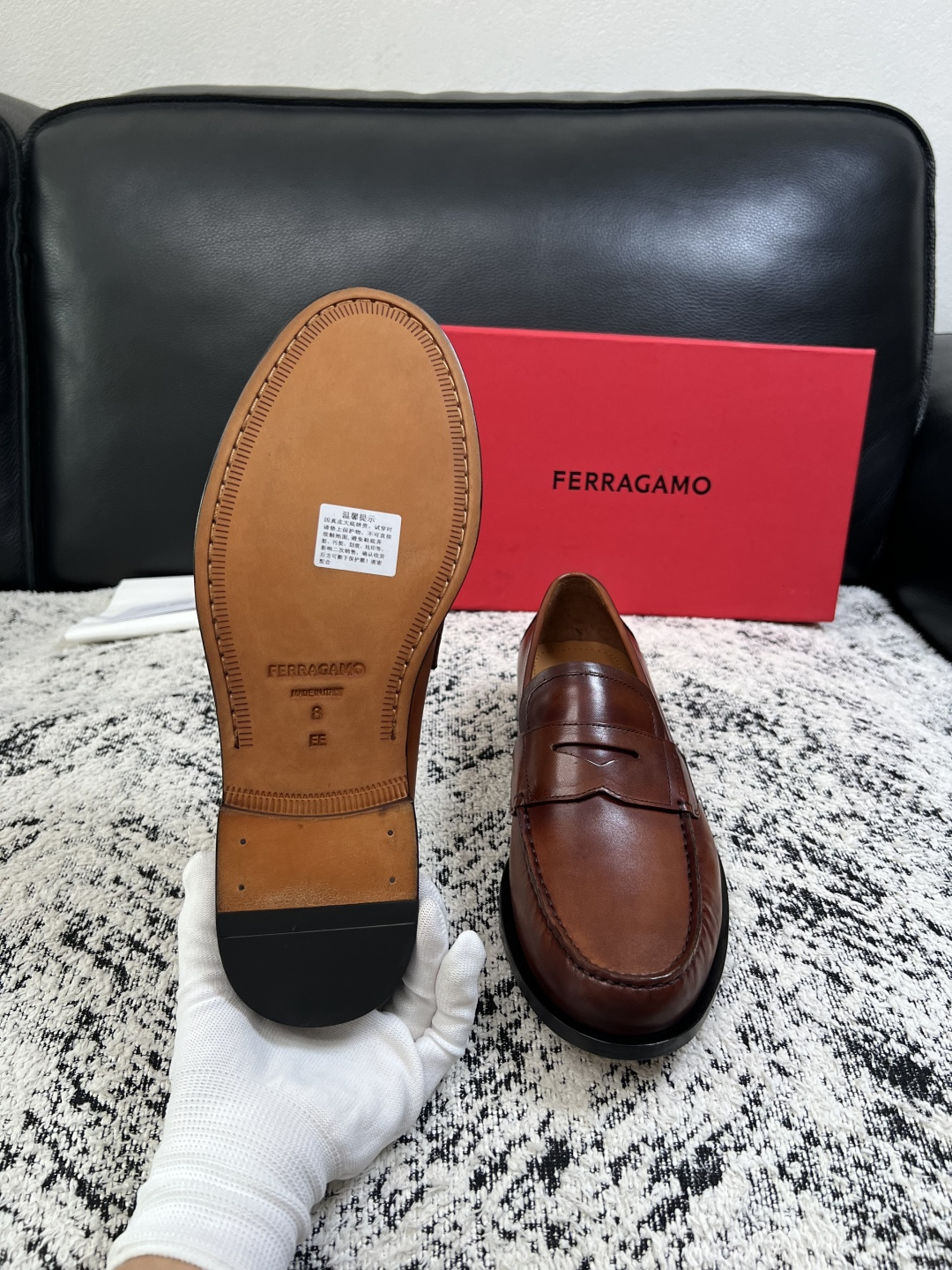 Ferragamo  高品质  顶级工艺品  菲拉格慕  皮鞋专柜同步发售原厂配置，意大利进口原版牛皮，进口水染牛里 ，