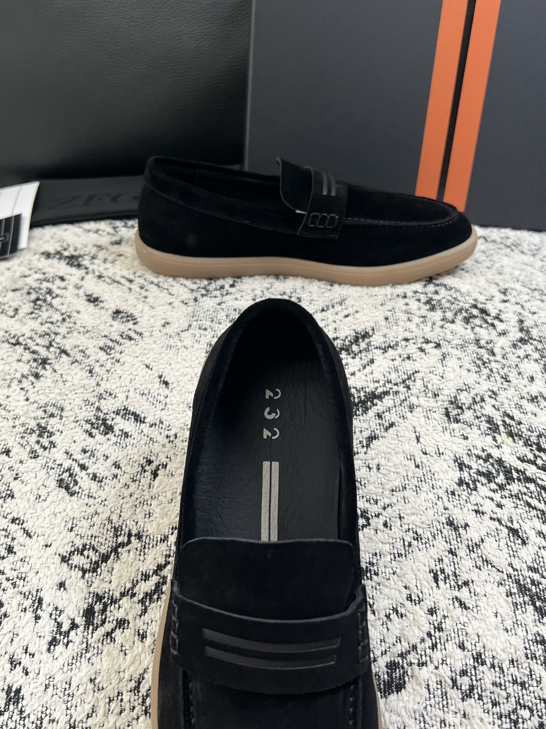 Zegna  高品质  顶级工艺品  杰尼亚  专柜新款原厂配置，意大利进口牛皮面料，进口牛里垫，透气舒适，鞋底：原厂特