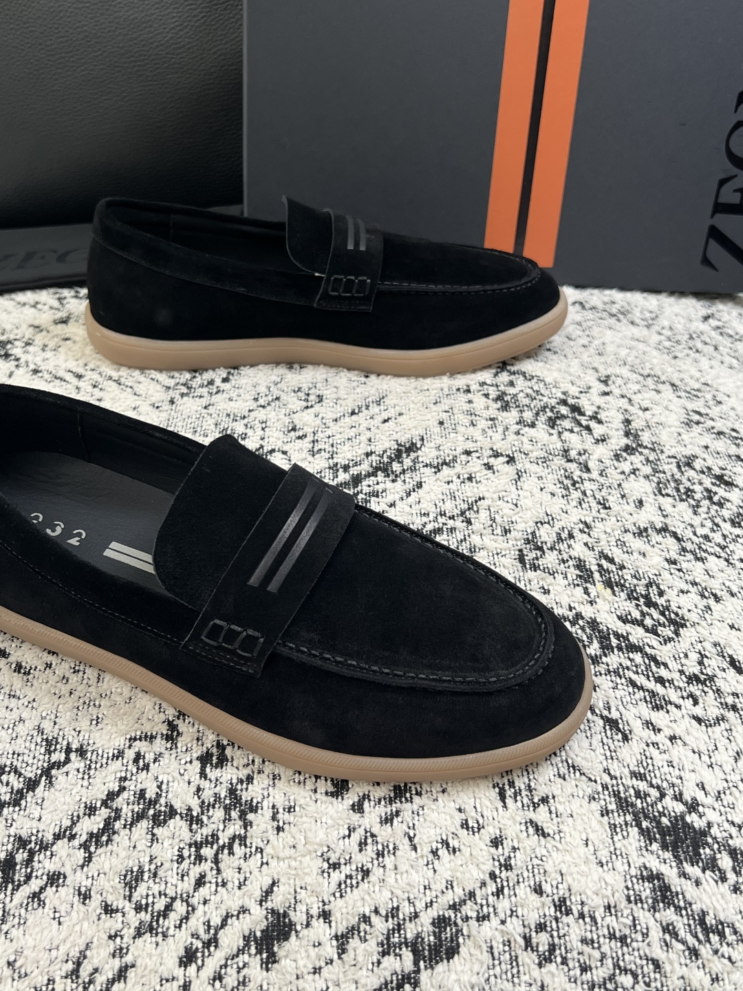 Zegna  高品质  顶级工艺品  杰尼亚  专柜新款原厂配置，意大利进口牛皮面料，进口牛里垫，透气舒适，鞋底：原厂特