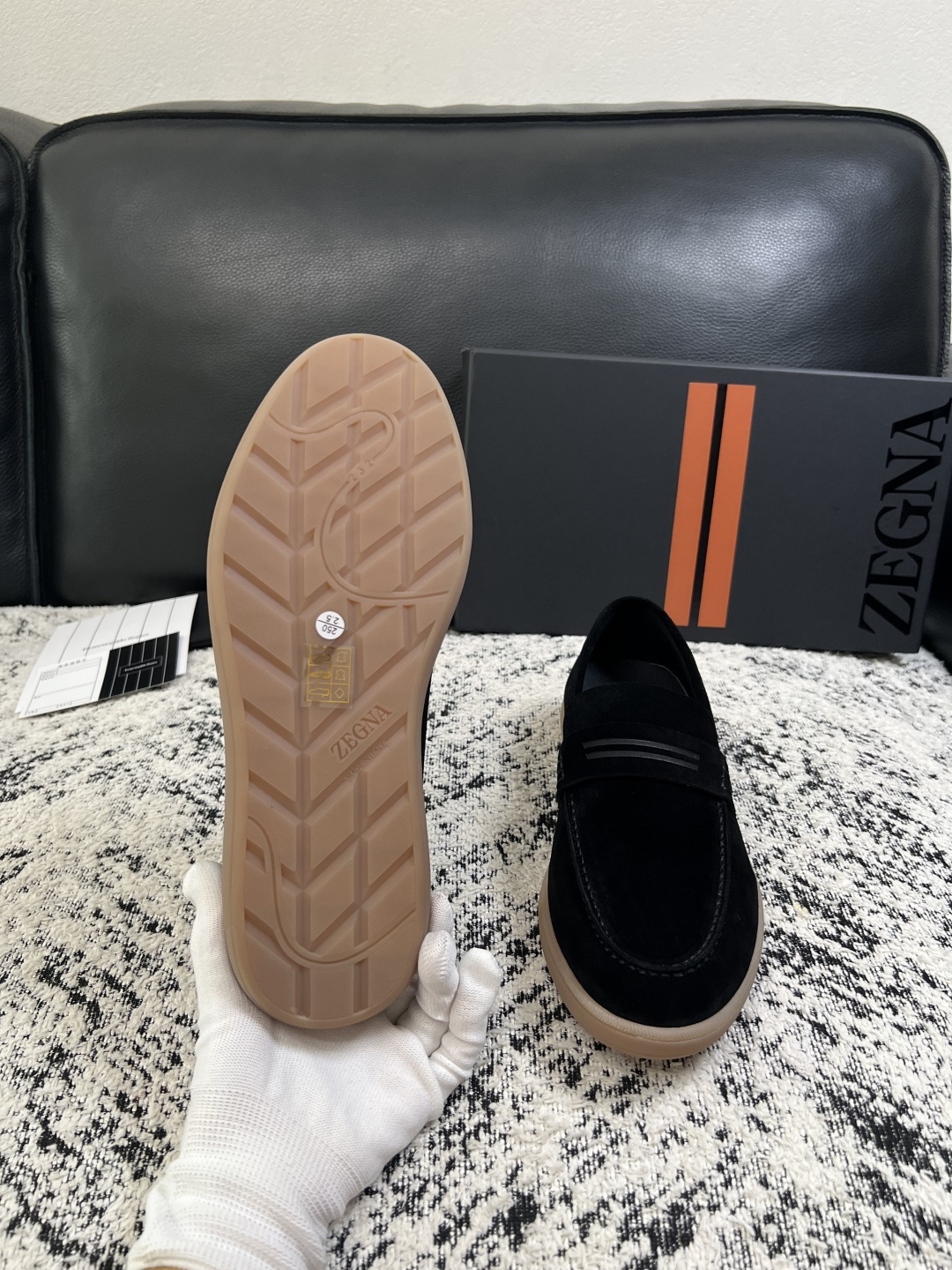 Zegna  高品质  顶级工艺品  杰尼亚  专柜新款原厂配置，意大利进口牛皮面料，进口牛里垫，透气舒适，鞋底：原厂特