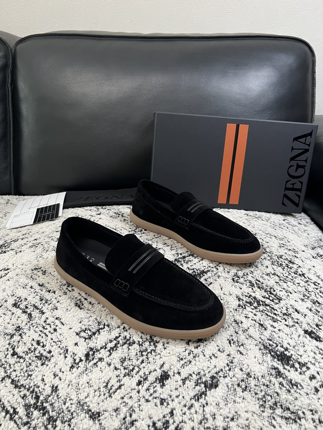 Zegna  高品质  顶级工艺品  杰尼亚  专柜新款原厂配置，意大利进口牛皮面料，进口牛里垫，透气舒适，鞋底：原厂特