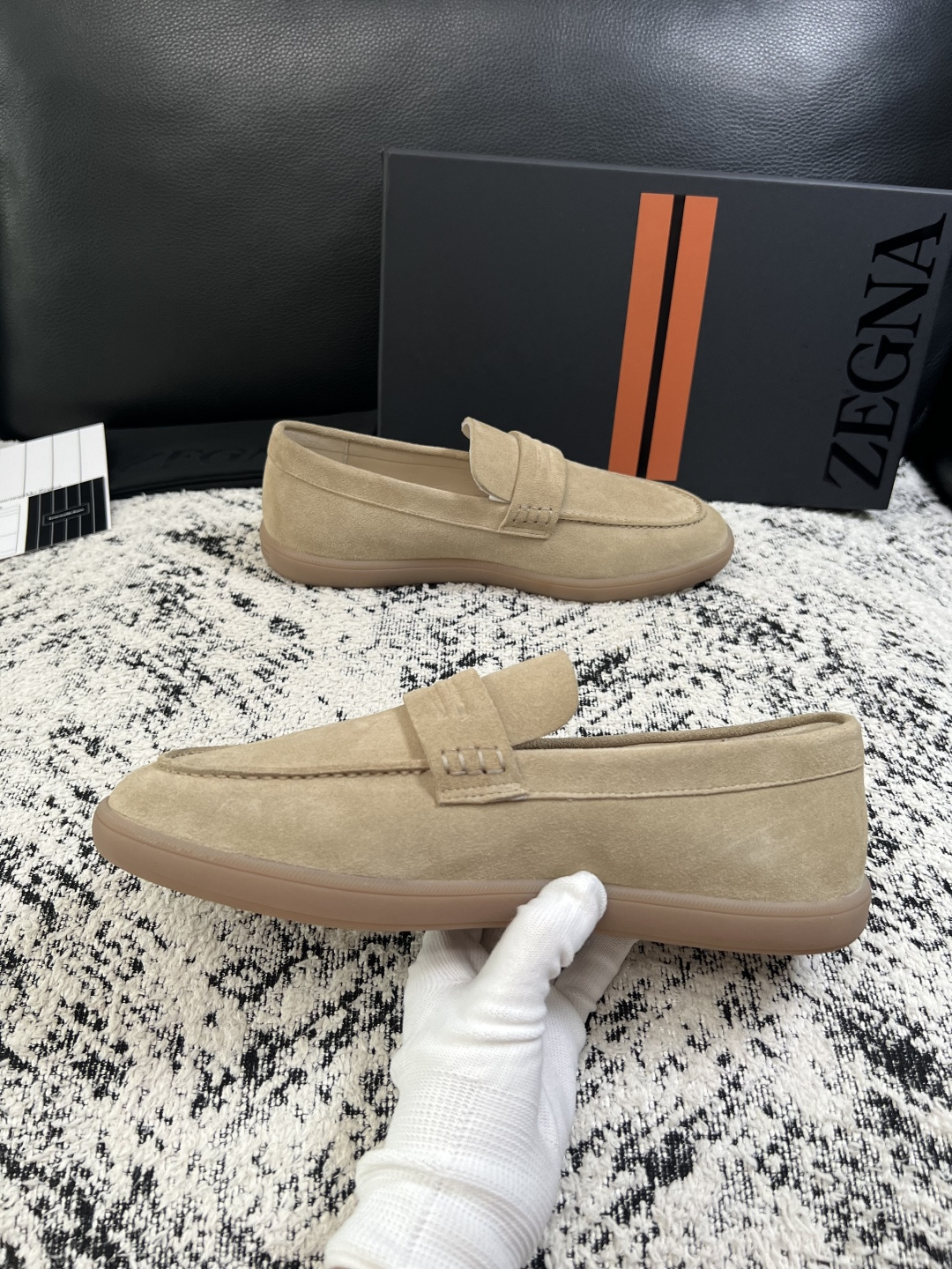 Zegna  高品质  顶级工艺品  杰尼亚  专柜新款原厂配置，意大利进口牛皮面料，进口牛里垫，透气舒适，鞋底：原厂特