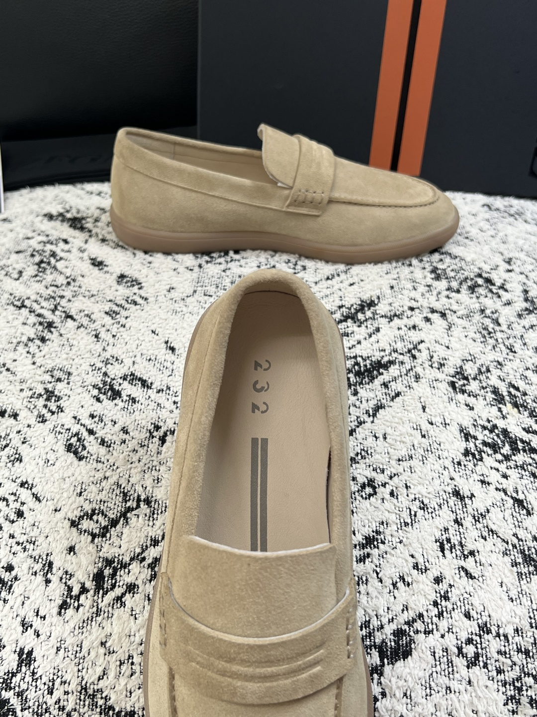 Zegna  高品质  顶级工艺品  杰尼亚  专柜新款原厂配置，意大利进口牛皮面料，进口牛里垫，透气舒适，鞋底：原厂特
