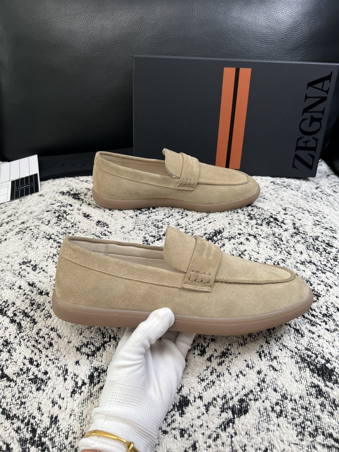 Zegna  高品质  顶级工艺品  杰尼亚  专柜新款原厂配置，意大利进口牛皮面料，进口牛里垫，透气舒适，鞋底：原厂特