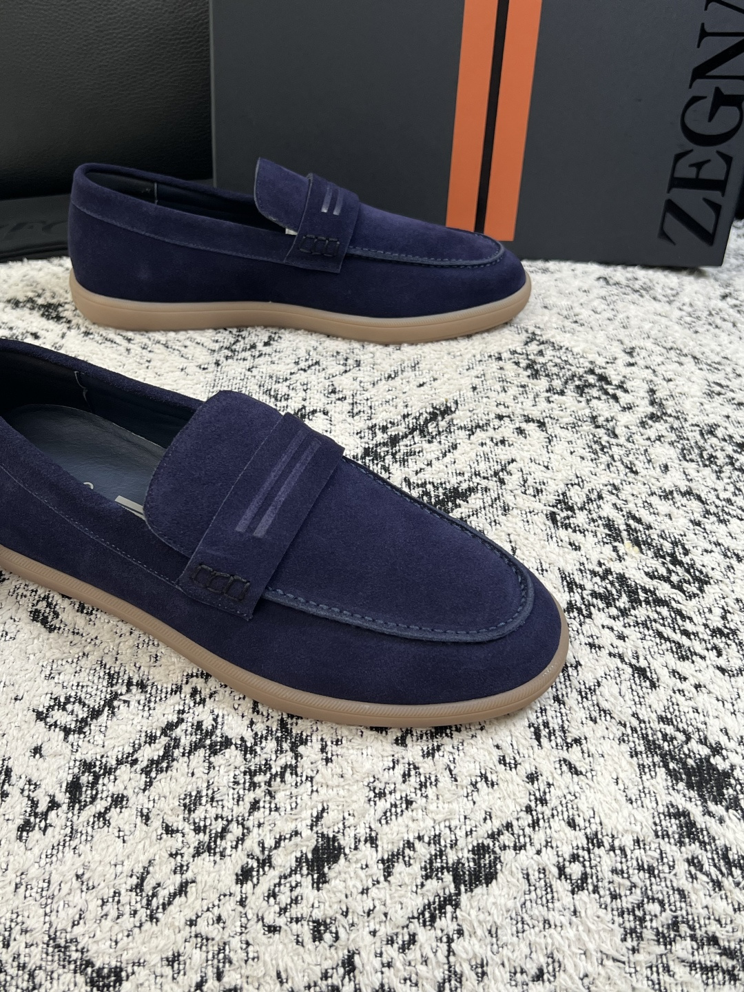 Zegna  高品质  顶级工艺品  杰尼亚  专柜新款原厂配置，意大利进口牛皮面料，进口牛里垫，透气舒适，鞋底：原厂特