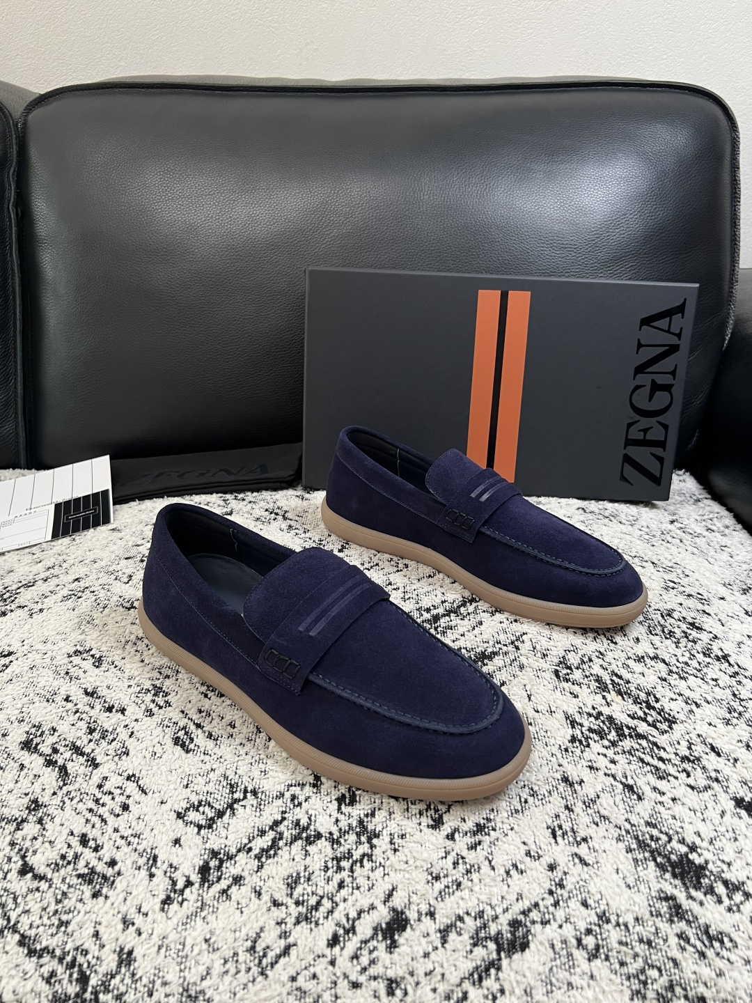Zegna  高品质  顶级工艺品  杰尼亚  专柜新款原厂配置，意大利进口牛皮面料，进口牛里垫，透气舒适，鞋底：原厂特