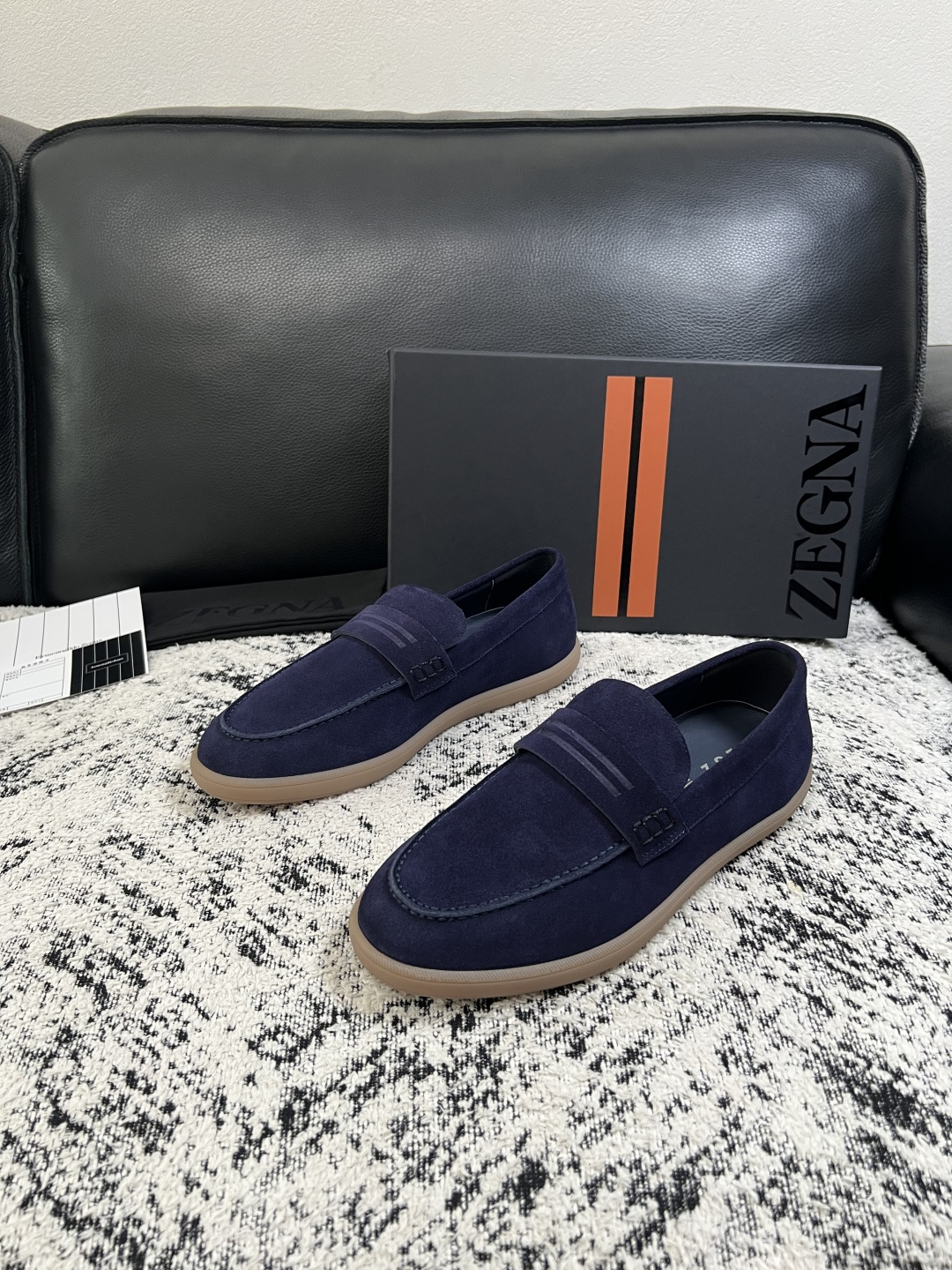 Zegna  高品质  顶级工艺品  杰尼亚  专柜新款原厂配置，意大利进口牛皮面料，进口牛里垫，透气舒适，鞋底：原厂特