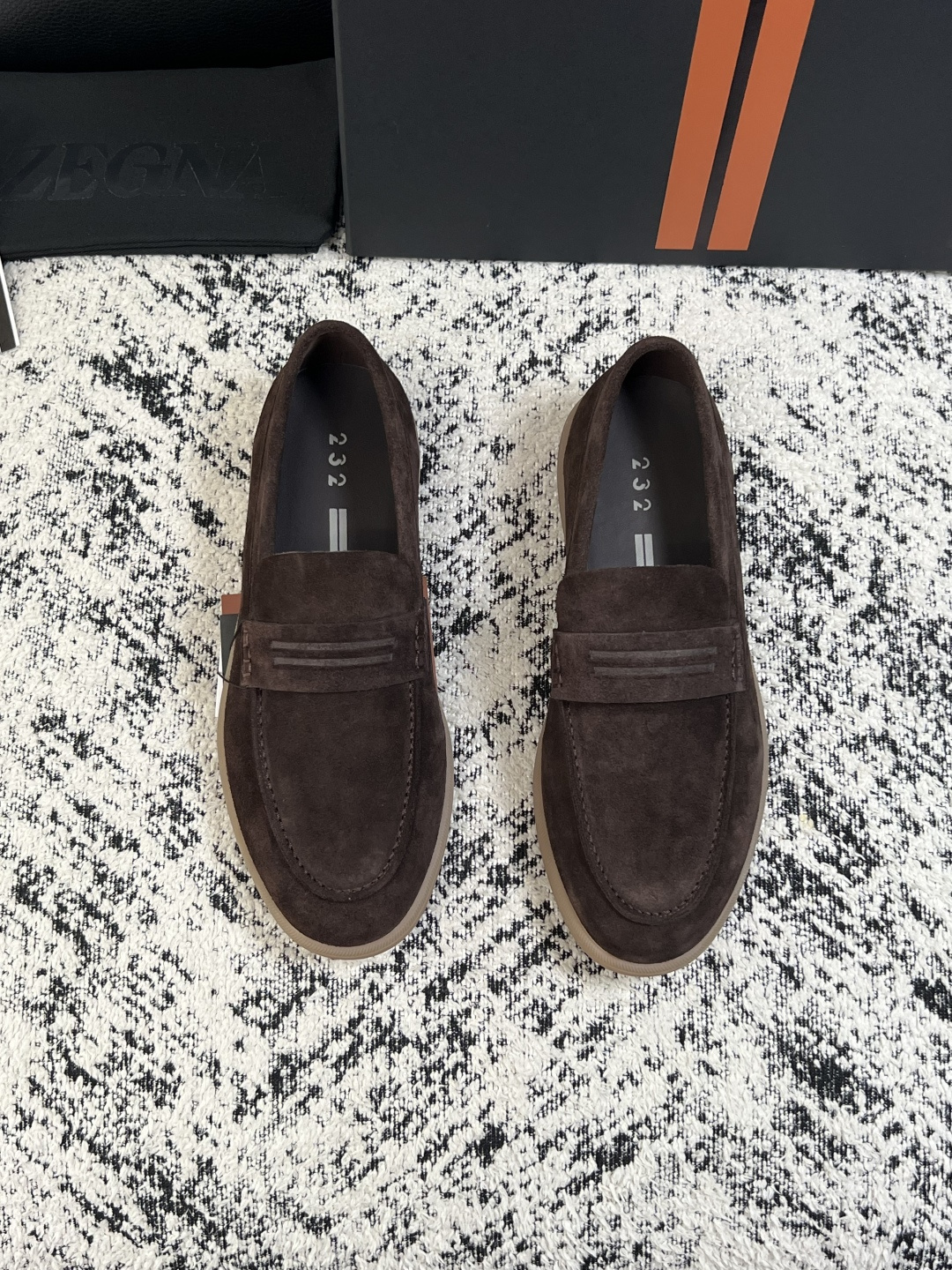 Zegna  高品质  顶级工艺品  杰尼亚  专柜新款原厂配置，意大利进口牛皮面料，进口牛里垫，透气舒适，鞋底：原厂特