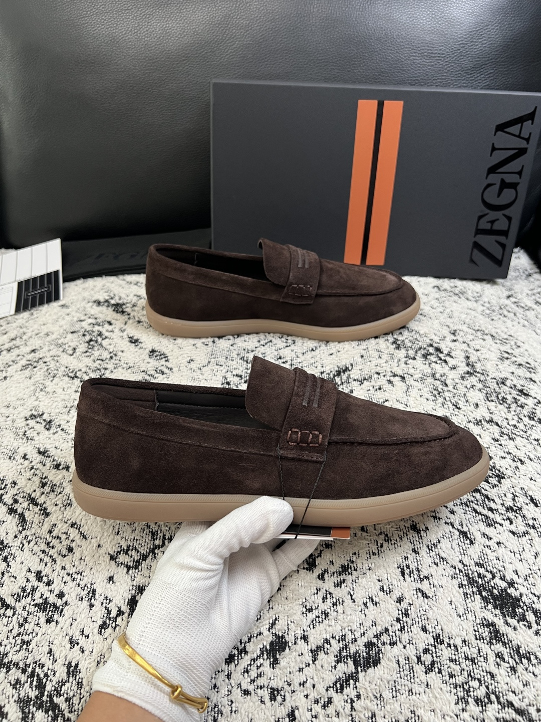 Zegna  高品质  顶级工艺品  杰尼亚  专柜新款原厂配置，意大利进口牛皮面料，进口牛里垫，透气舒适，鞋底：原厂特