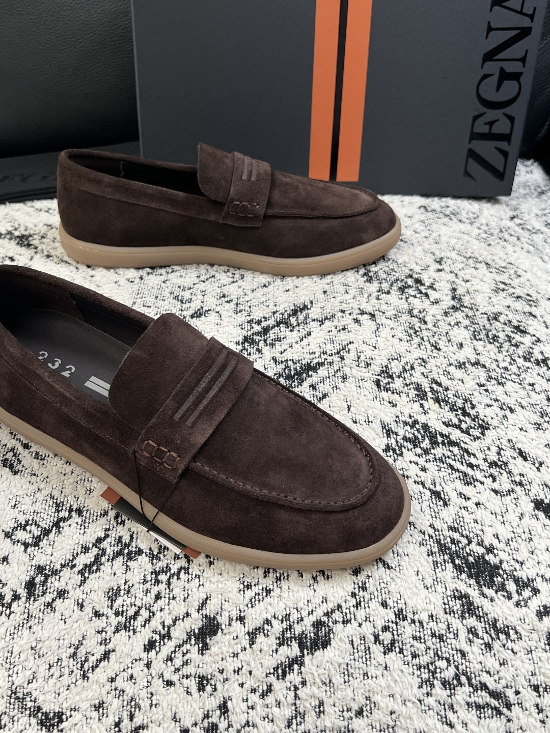Zegna  高品质  顶级工艺品  杰尼亚  专柜新款原厂配置，意大利进口牛皮面料，进口牛里垫，透气舒适，鞋底：原厂特