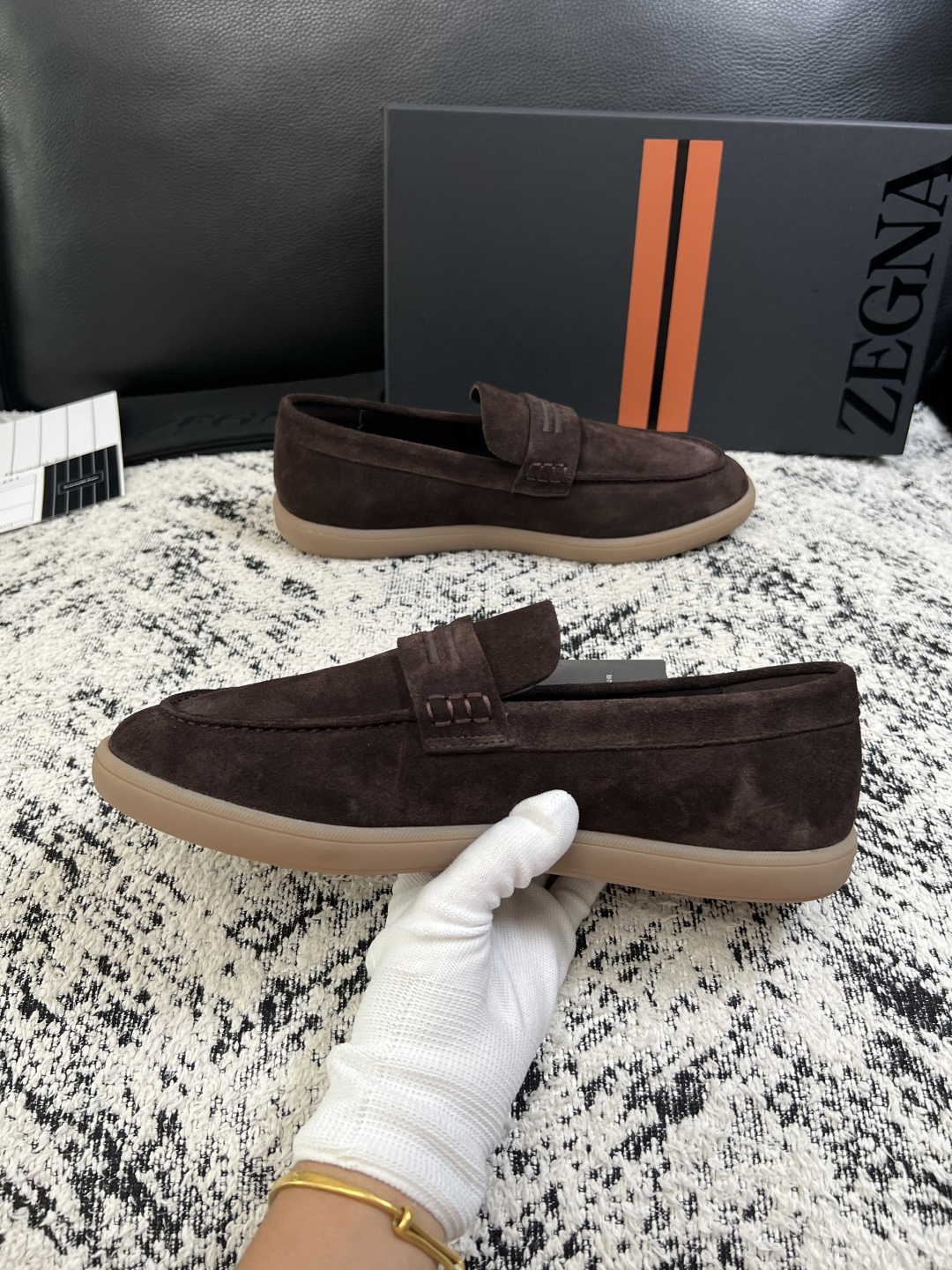Zegna  高品质  顶级工艺品  杰尼亚  专柜新款原厂配置，意大利进口牛皮面料，进口牛里垫，透气舒适，鞋底：原厂特