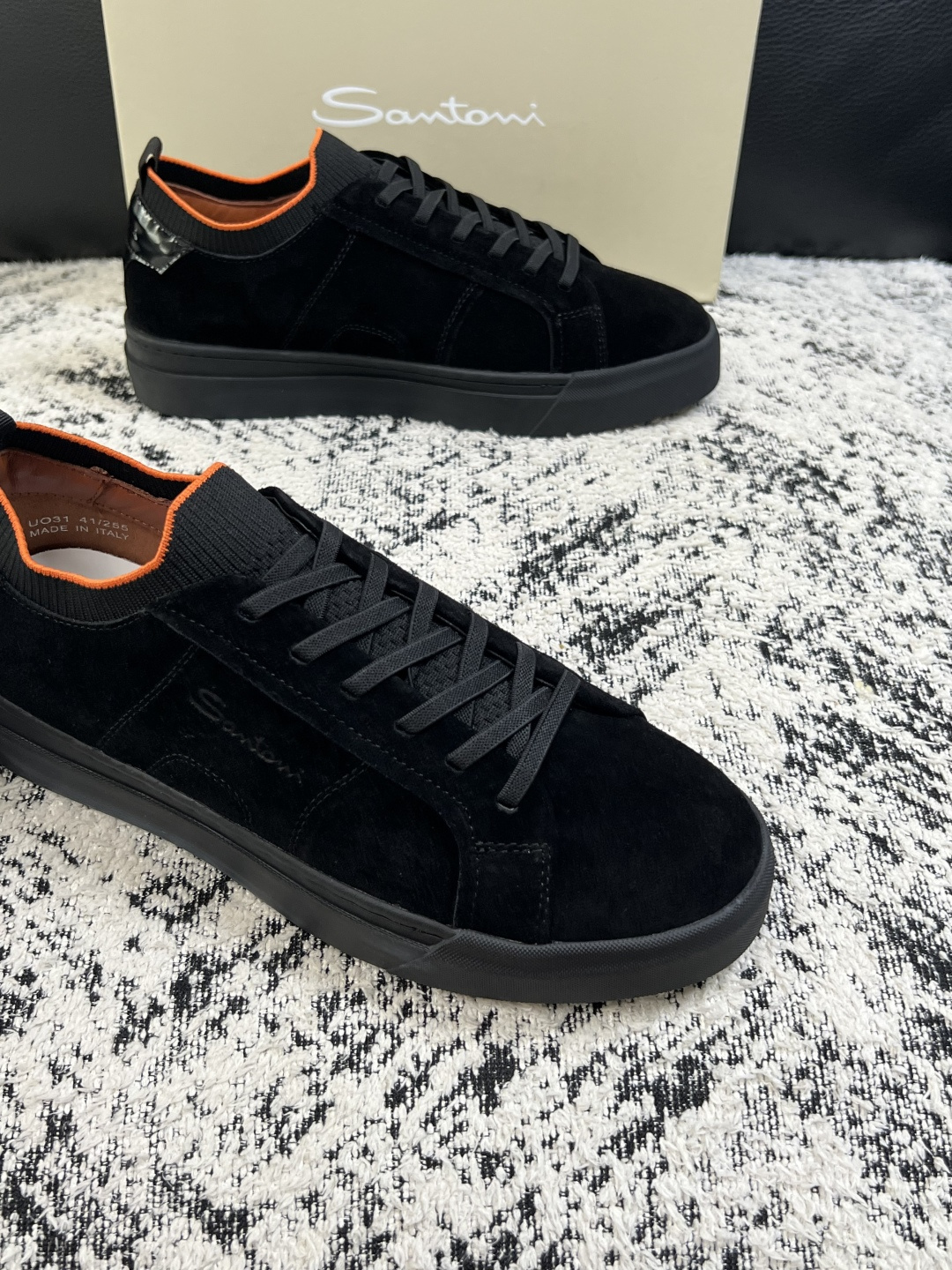 Santoni  高品质    顶级工艺品  圣东尼  专柜新品同步，鞋面意大利进口牛皮飞织面料，进口水染牛皮内里垫，鞋