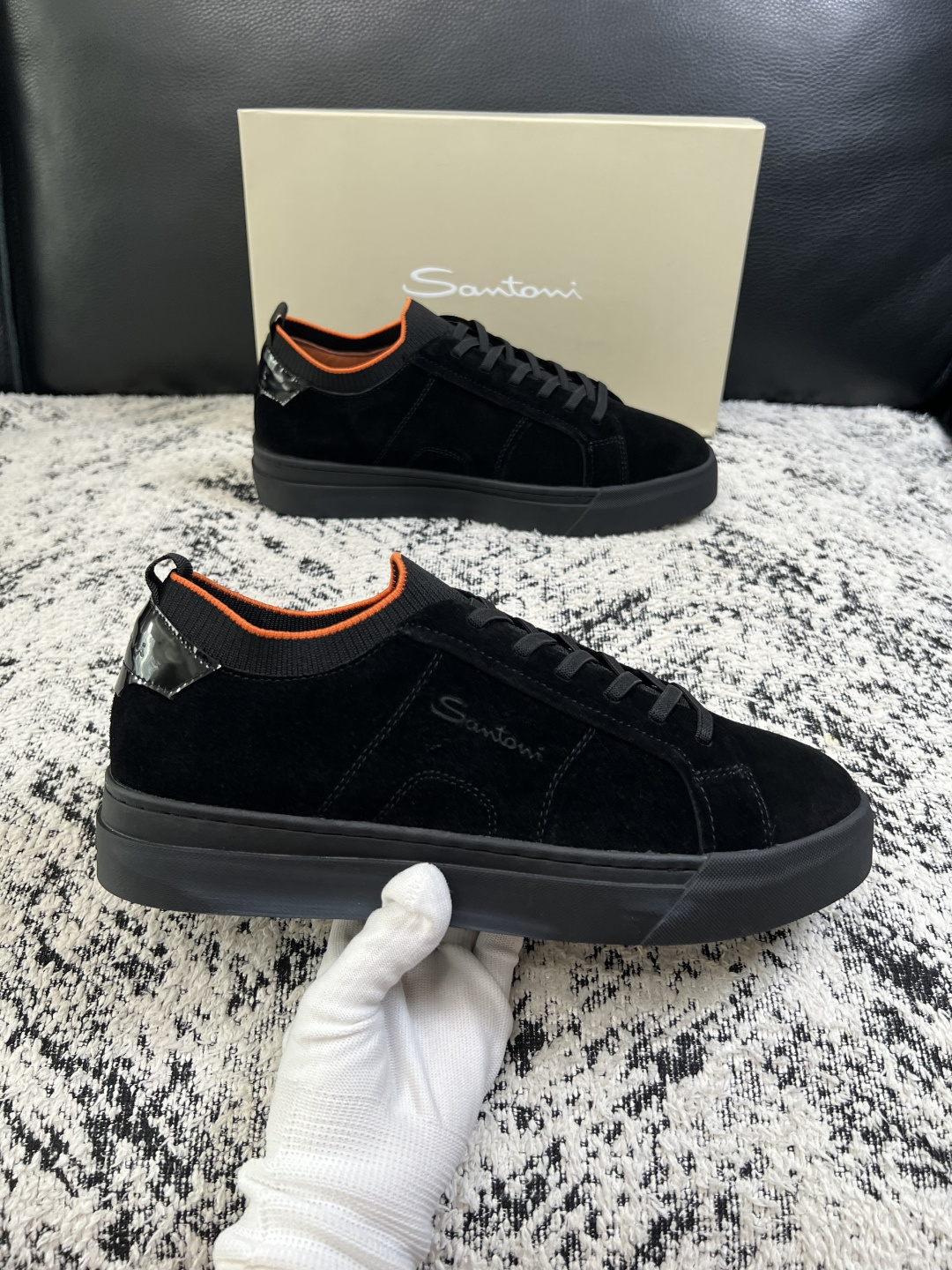 Santoni  高品质    顶级工艺品  圣东尼  专柜新品同步，鞋面意大利进口牛皮飞织面料，进口水染牛皮内里垫，鞋