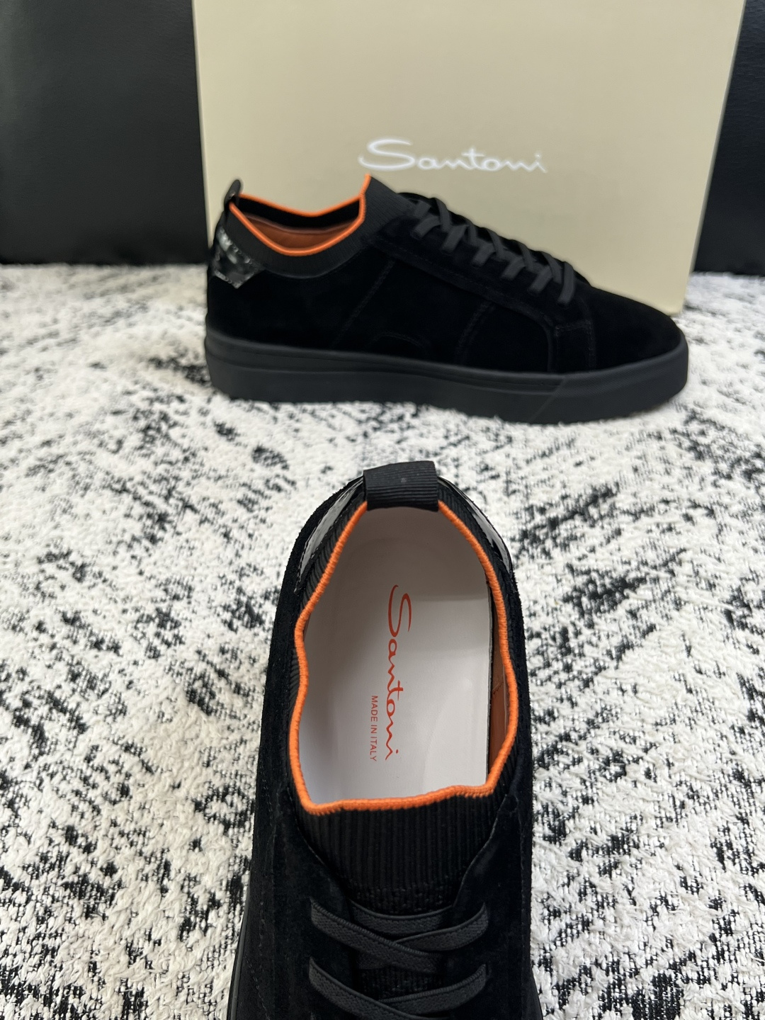 Santoni  高品质    顶级工艺品  圣东尼  专柜新品同步，鞋面意大利进口牛皮飞织面料，进口水染牛皮内里垫，鞋