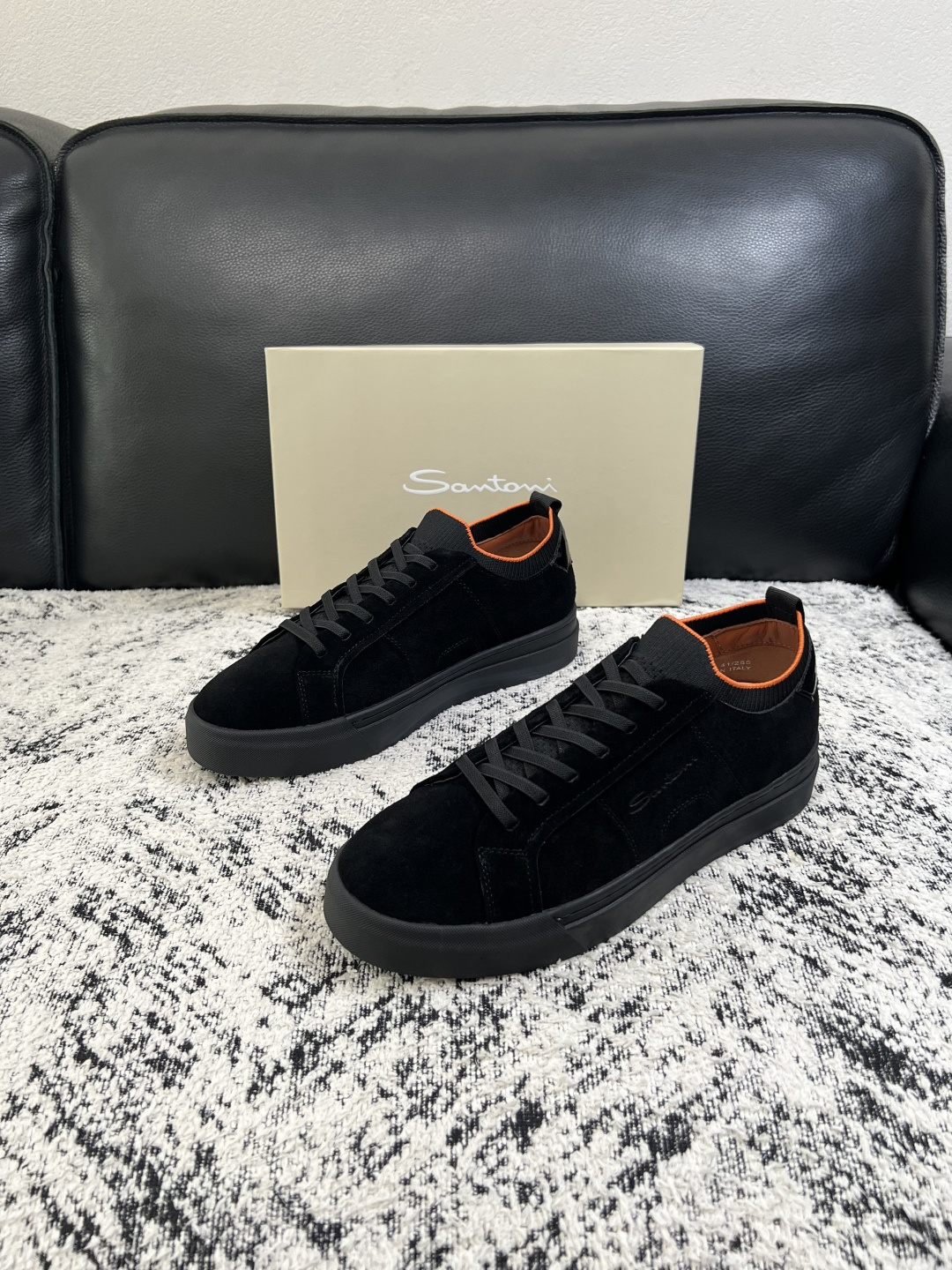 Santoni  高品质    顶级工艺品  圣东尼  专柜新品同步，鞋面意大利进口牛皮飞织面料，进口水染牛皮内里垫，鞋