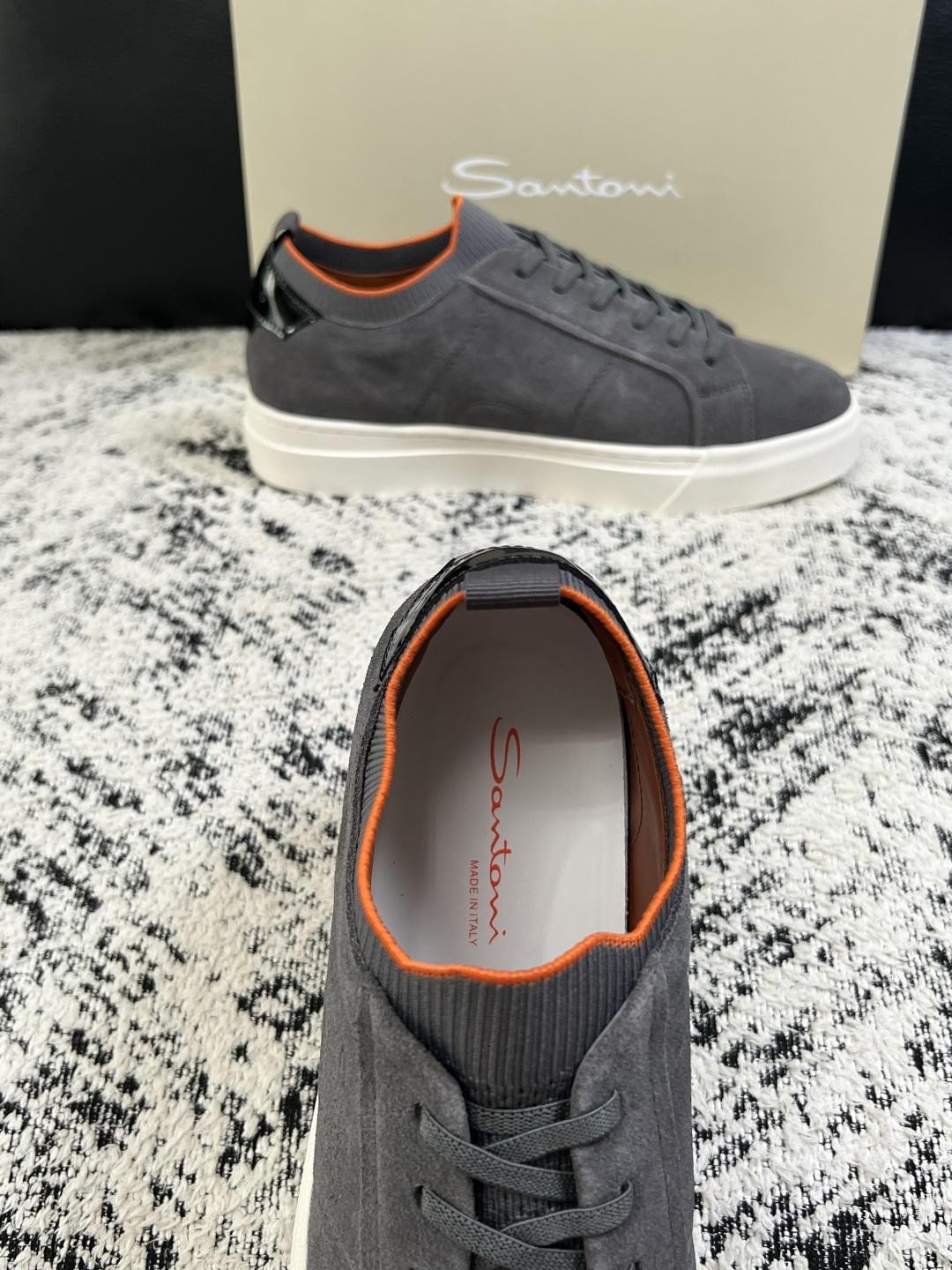 Santoni  高品质    顶级工艺品  圣东尼  专柜新品同步，鞋面意大利进口牛皮飞织面料，进口水染牛皮内里垫，鞋