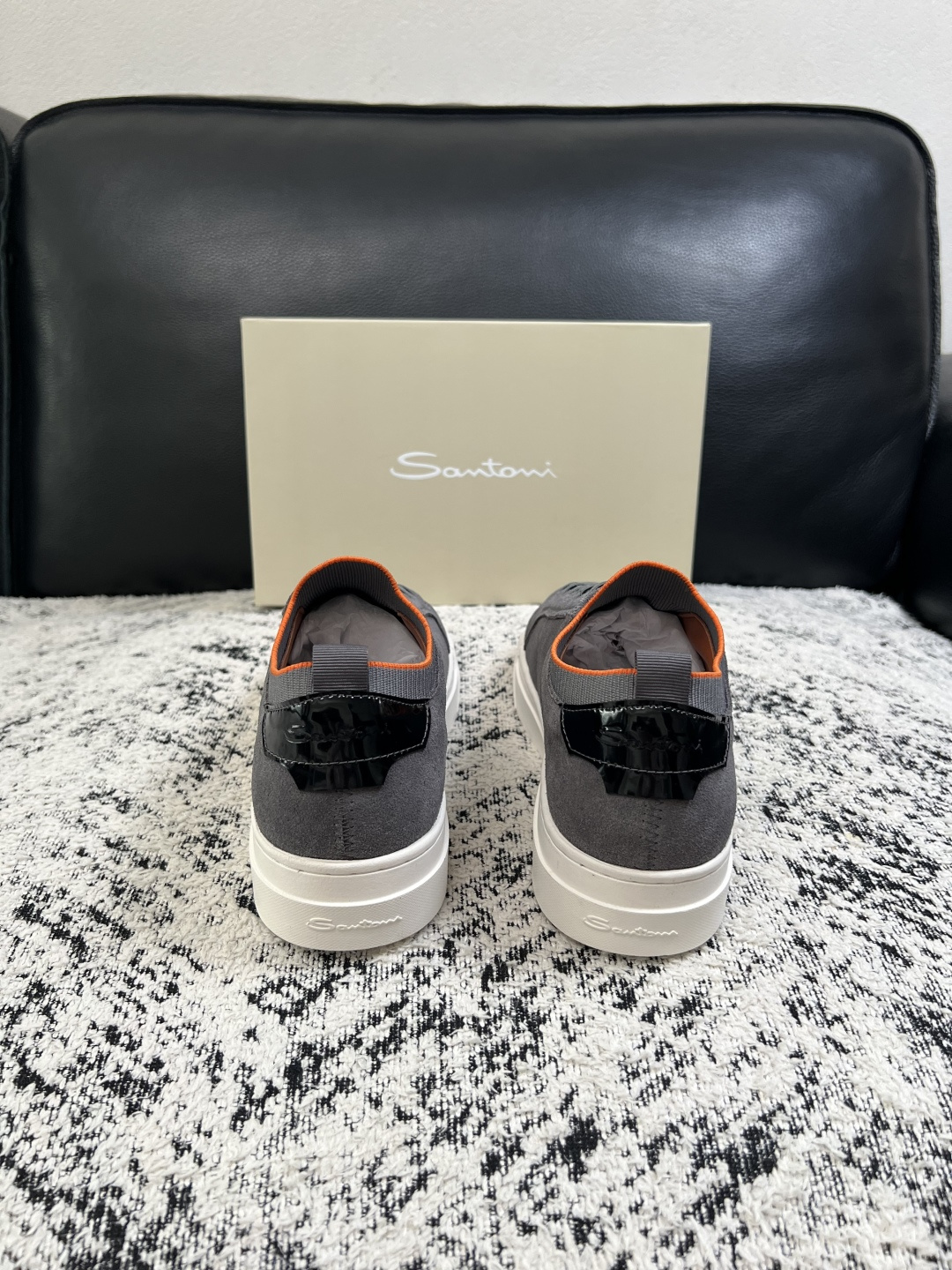 Santoni  高品质    顶级工艺品  圣东尼  专柜新品同步，鞋面意大利进口牛皮飞织面料，进口水染牛皮内里垫，鞋