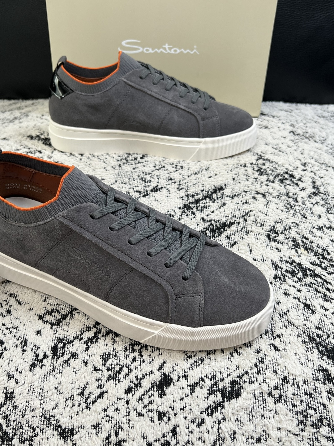 Santoni  高品质    顶级工艺品  圣东尼  专柜新品同步，鞋面意大利进口牛皮飞织面料，进口水染牛皮内里垫，鞋