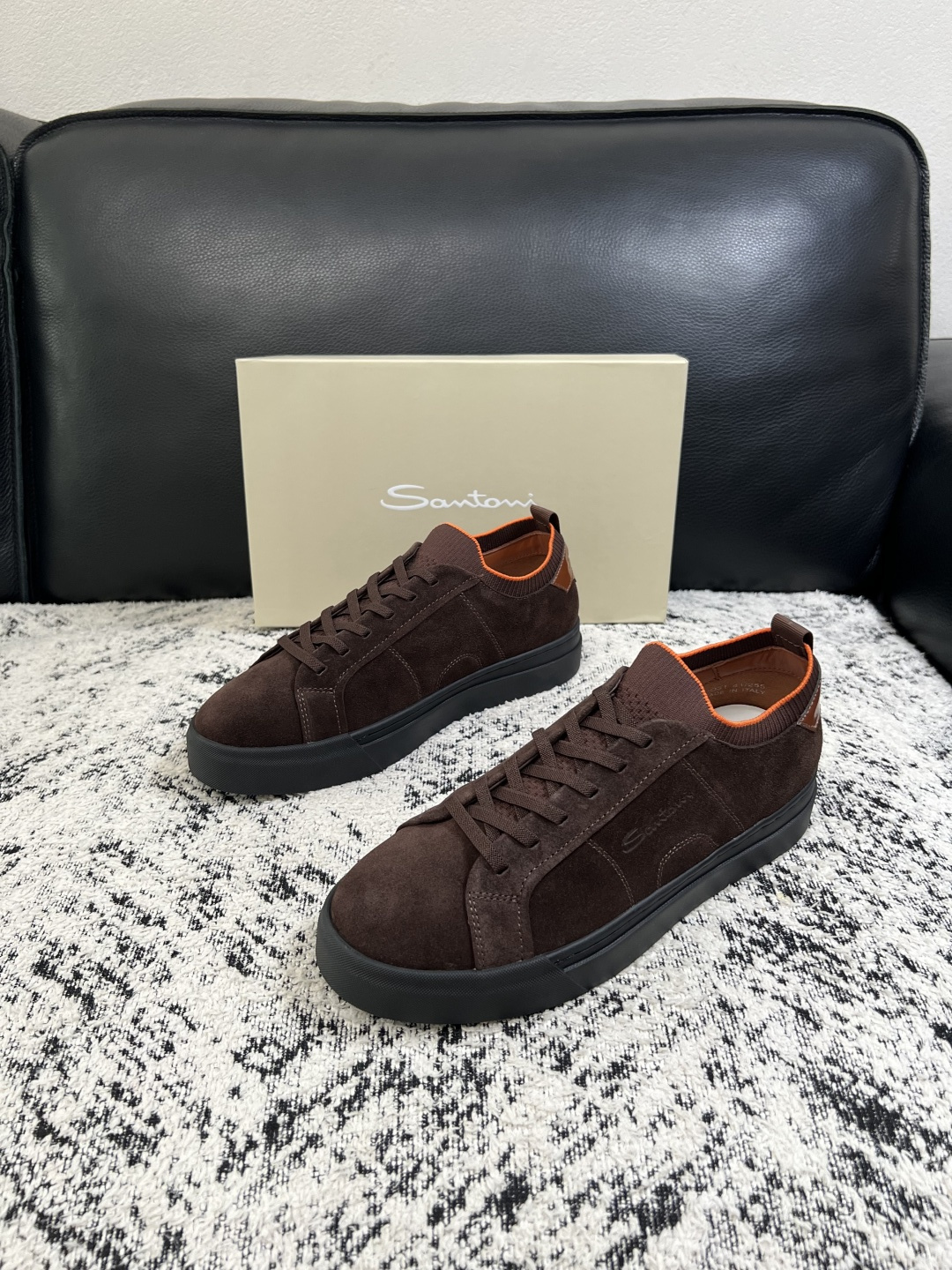 Santoni  高品质    顶级工艺品  圣东尼  专柜新品同步，鞋面意大利进口牛皮飞织面料，进口水染牛皮内里垫，鞋