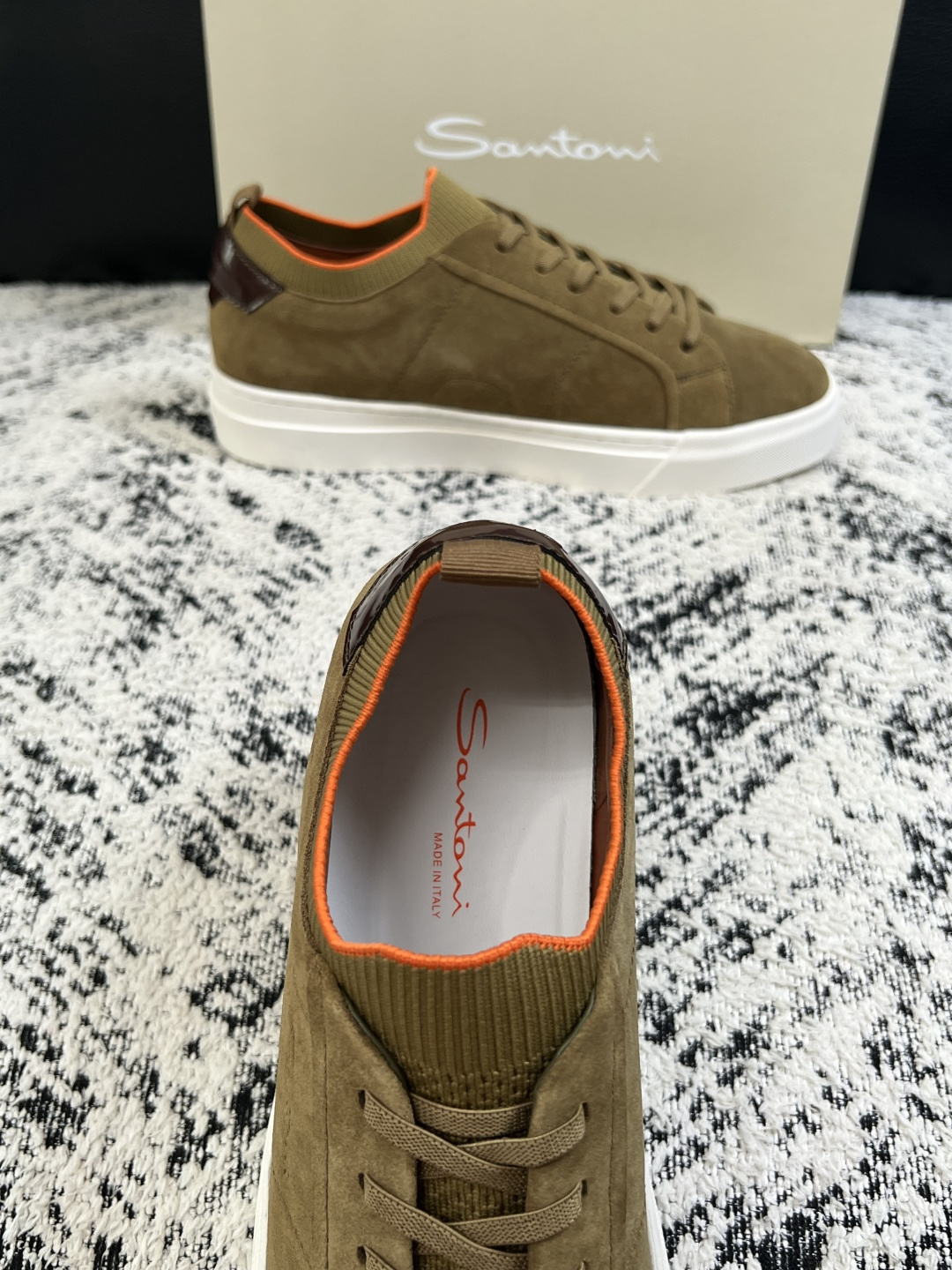 Santoni  高品质    顶级工艺品  圣东尼  专柜新品同步，鞋面意大利进口牛皮飞织面料，进口水染牛皮内里垫，鞋