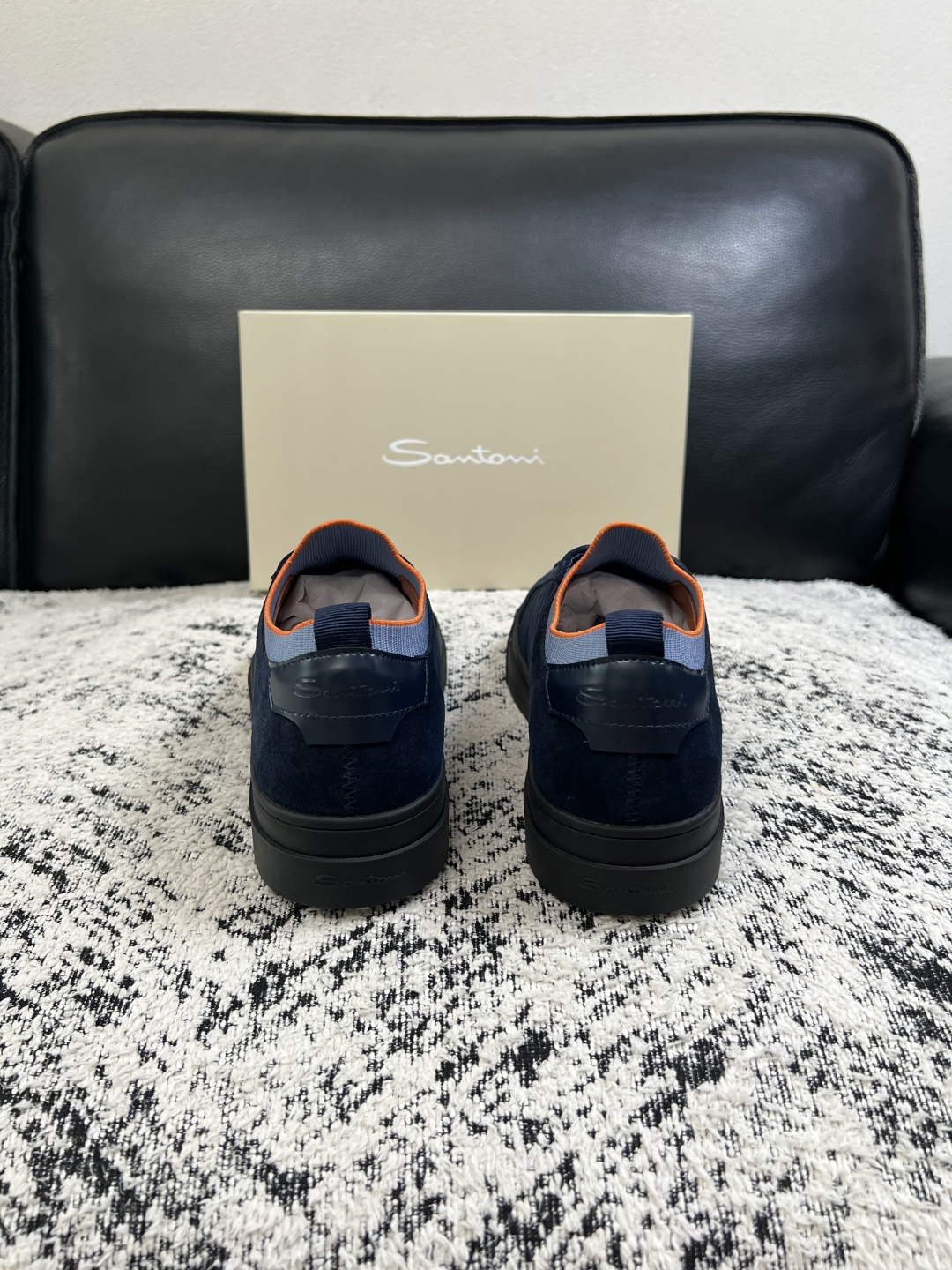 Santoni  高品质    顶级工艺品  圣东尼  专柜新品同步，鞋面意大利进口牛皮飞织面料，进口水染牛皮内里垫，鞋
