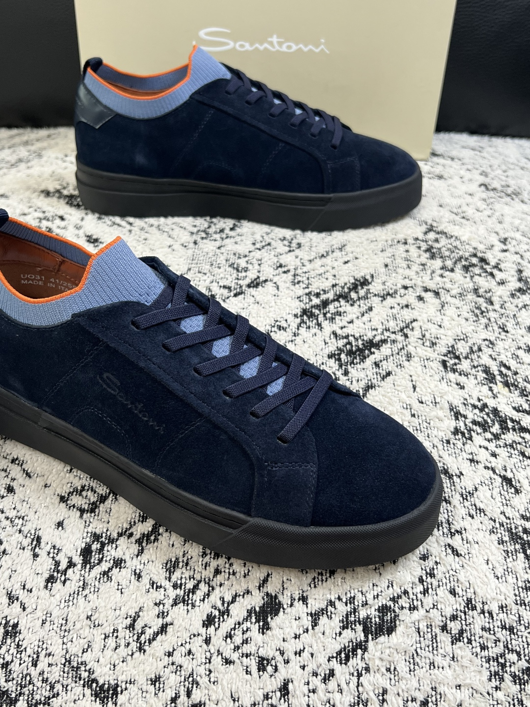 Santoni  高品质    顶级工艺品  圣东尼  专柜新品同步，鞋面意大利进口牛皮飞织面料，进口水染牛皮内里垫，鞋