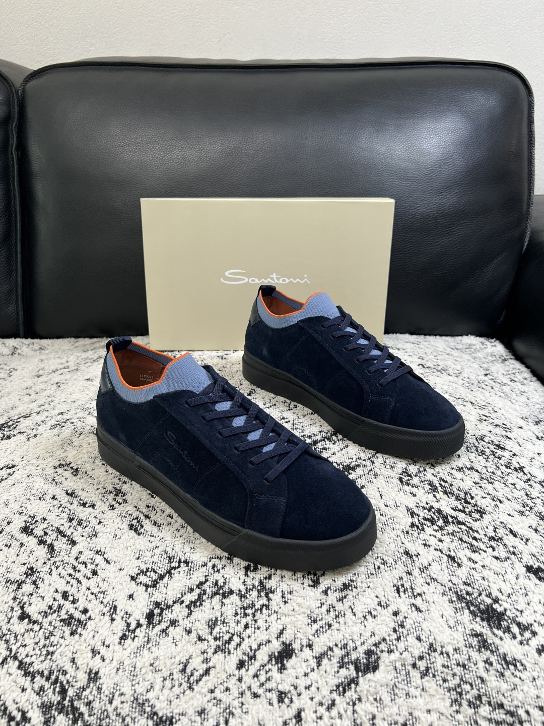 Santoni  高品质    顶级工艺品  圣东尼  专柜新品同步，鞋面意大利进口牛皮飞织面料，进口水染牛皮内里垫，鞋