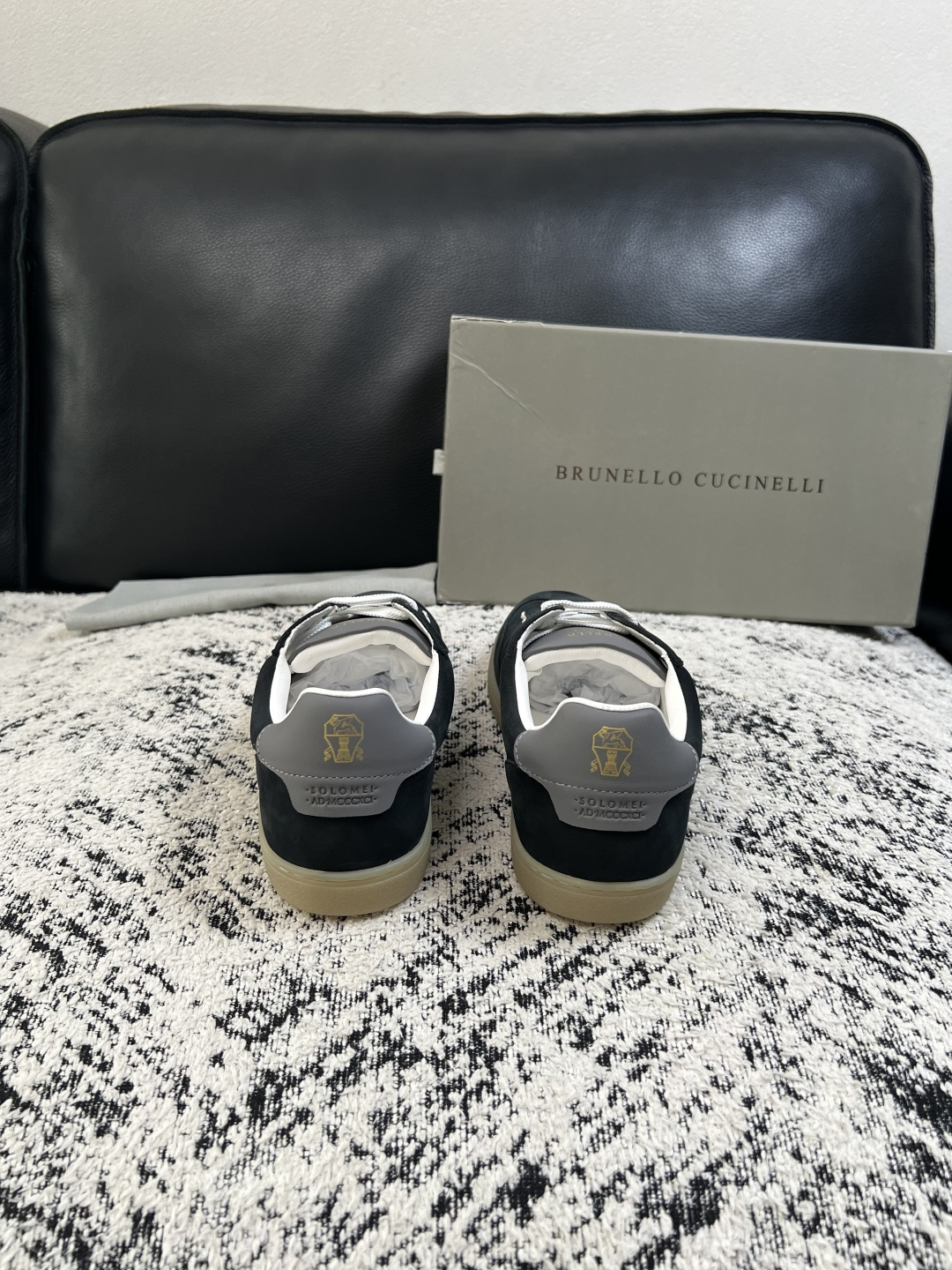 Brunello Cucinelli  高品质 顶级工艺品  BC  专柜同步原厂配置，意大利进口牛皮面料牛内里垫，高品