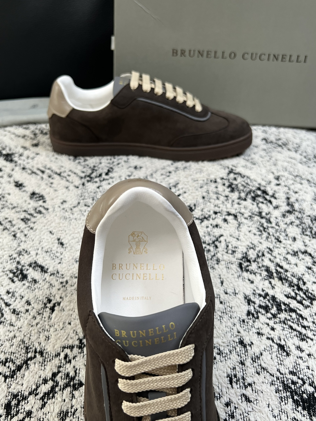 Brunello Cucinelli  高品质 顶级工艺品  BC  专柜同步原厂配置，意大利进口牛皮面料牛内里垫，高品
