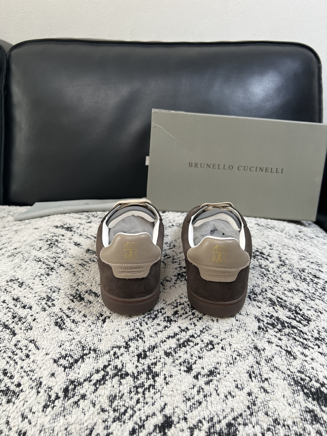 Brunello Cucinelli  高品质 顶级工艺品  BC  专柜同步原厂配置，意大利进口牛皮面料牛内里垫，高品