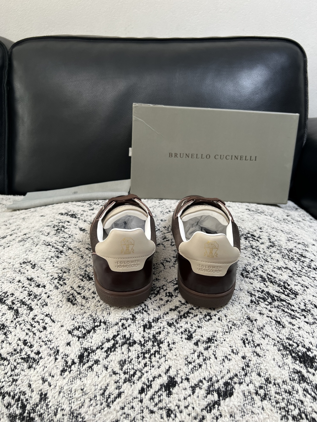 Brunello Cucinelli  高品质 顶级工艺品  BC  专柜同步原厂配置，意大利进口牛皮面料牛内里垫，高品