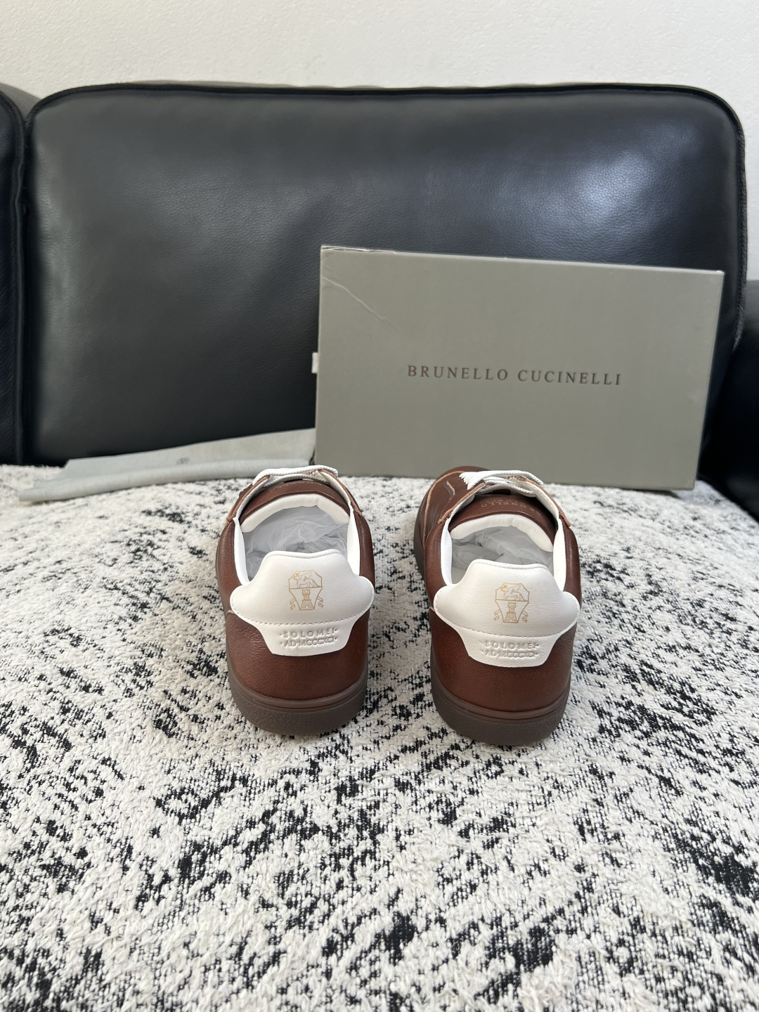 Brunello Cucinelli  高品质 顶级工艺品  BC  专柜同步原厂配置，意大利进口牛皮面料牛内里垫，高品