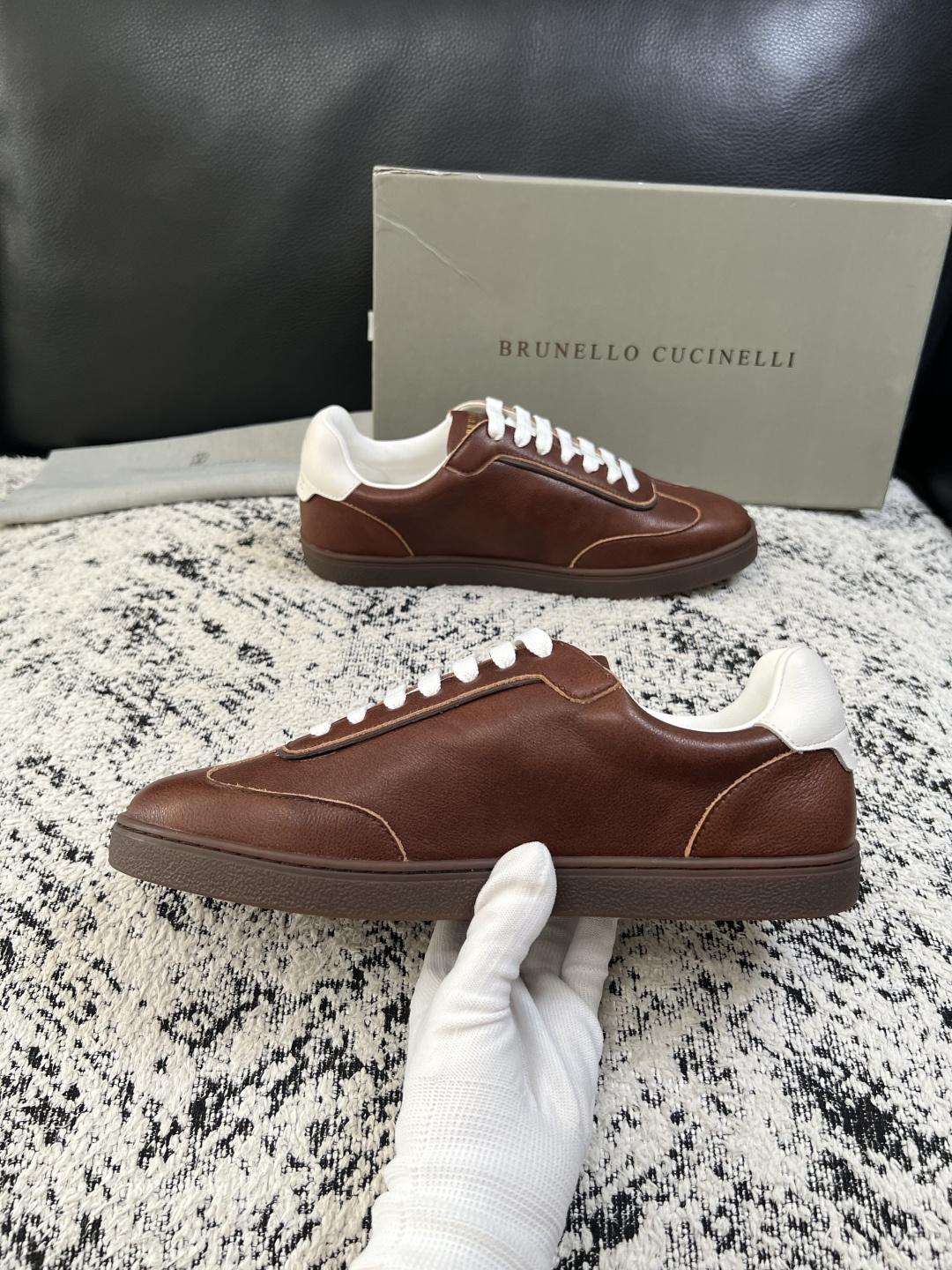 Brunello Cucinelli  高品质 顶级工艺品  BC  专柜同步原厂配置，意大利进口牛皮面料牛内里垫，高品